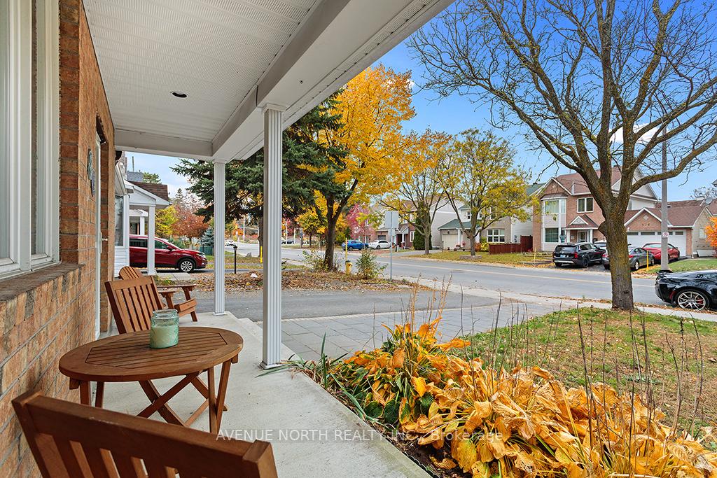 Photo 2 of 393 Stoneway Drive, Ottawa, Barrhaven East — HOMEH