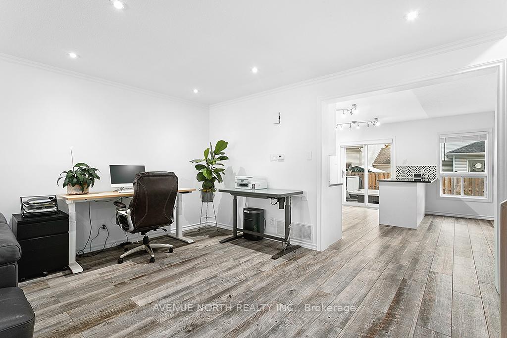 Photo 5 of 393 Stoneway Drive, Ottawa, Barrhaven East — HOMEH