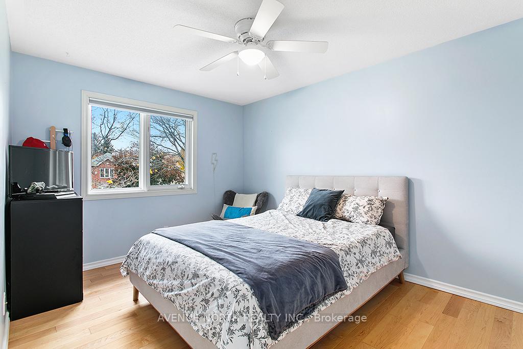 Photo 17 of 393 Stoneway Drive, Ottawa, Barrhaven East — HOMEH