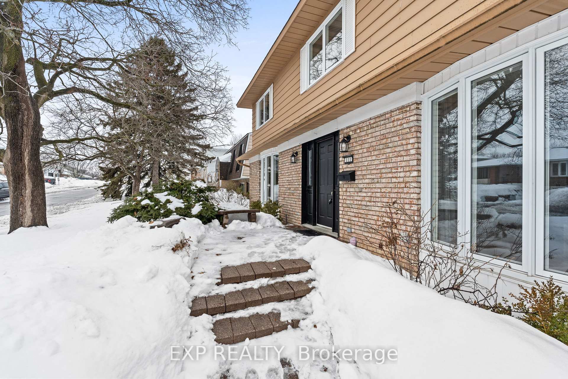 Photo 2 of 111 Larkin Drive, Ottawa, Barrhaven - Pheasant Run — HOMEH