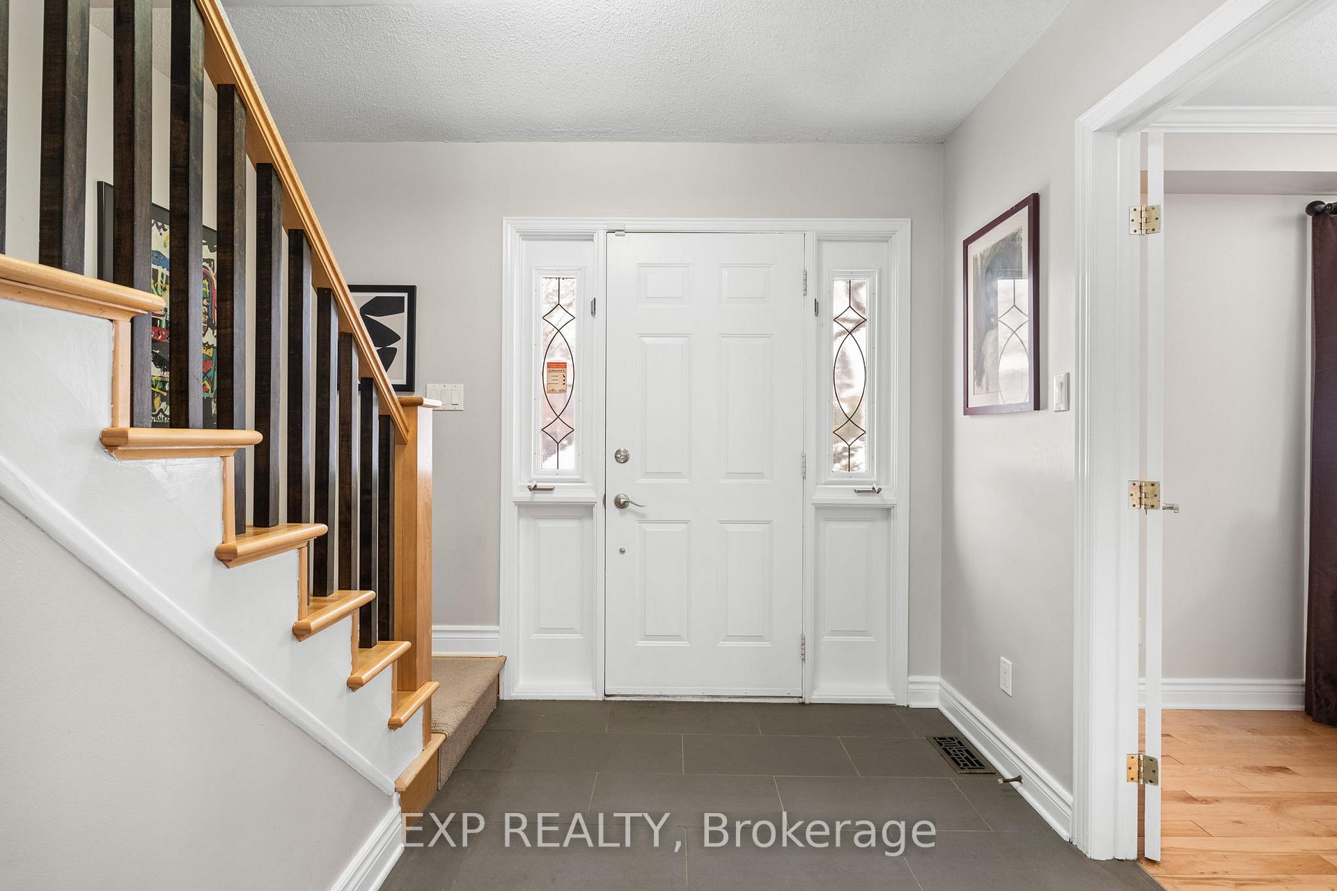 Photo 3 of 111 Larkin Drive, Ottawa, Barrhaven - Pheasant Run — HOMEH