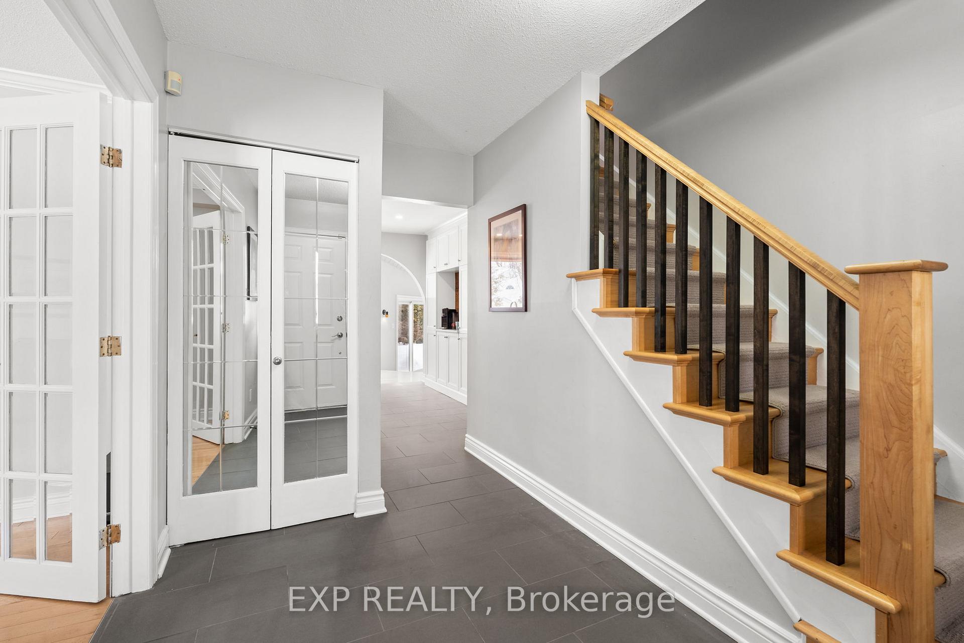 Photo 4 of 111 Larkin Drive, Ottawa, Barrhaven - Pheasant Run — HOMEH