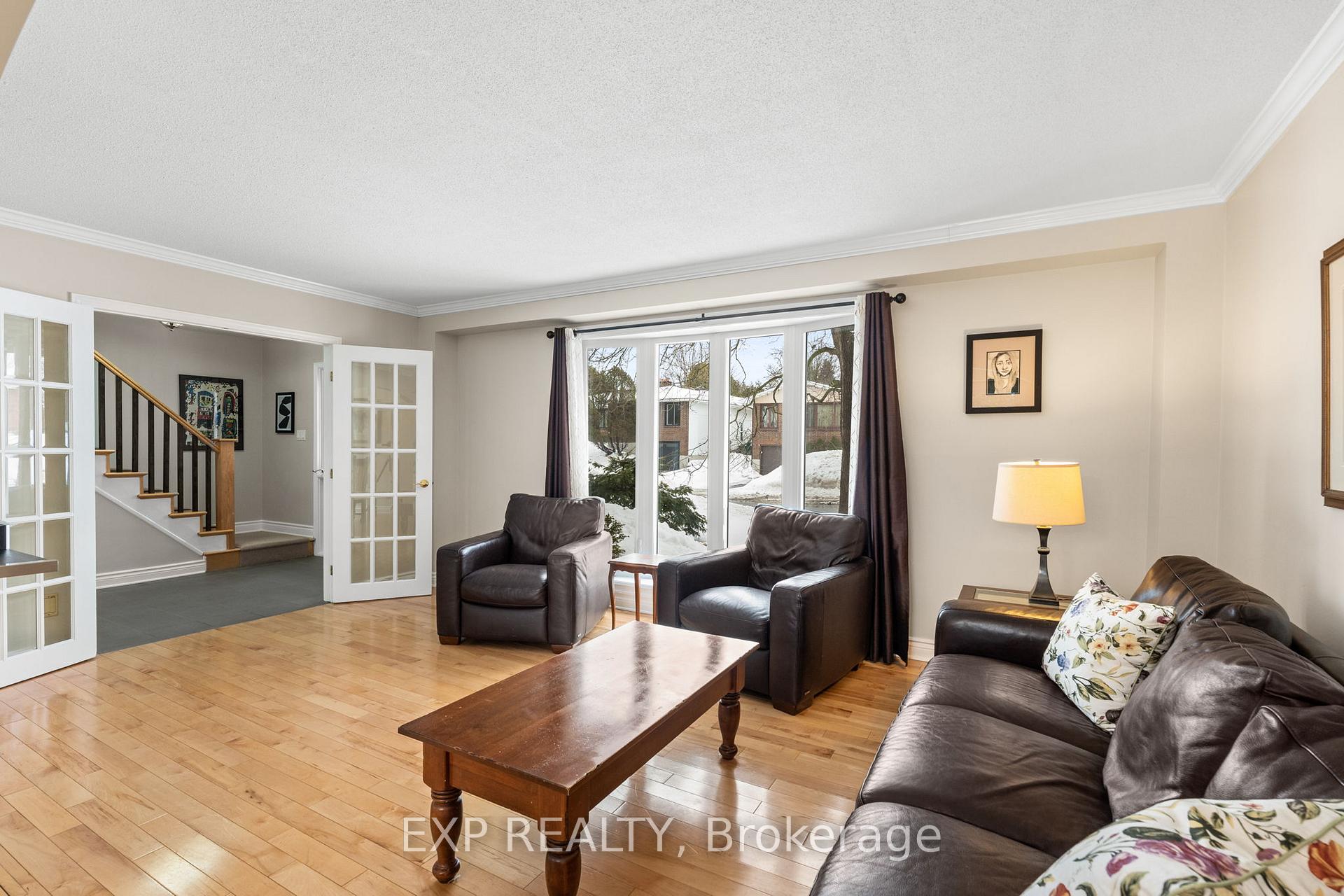 Photo 7 of 111 Larkin Drive, Ottawa, Barrhaven - Pheasant Run — HOMEH