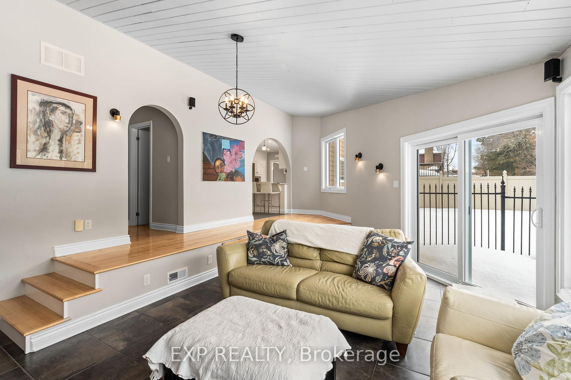 Photo 17 of 111 Larkin Drive, Ottawa, Barrhaven - Pheasant Run — HOMEH