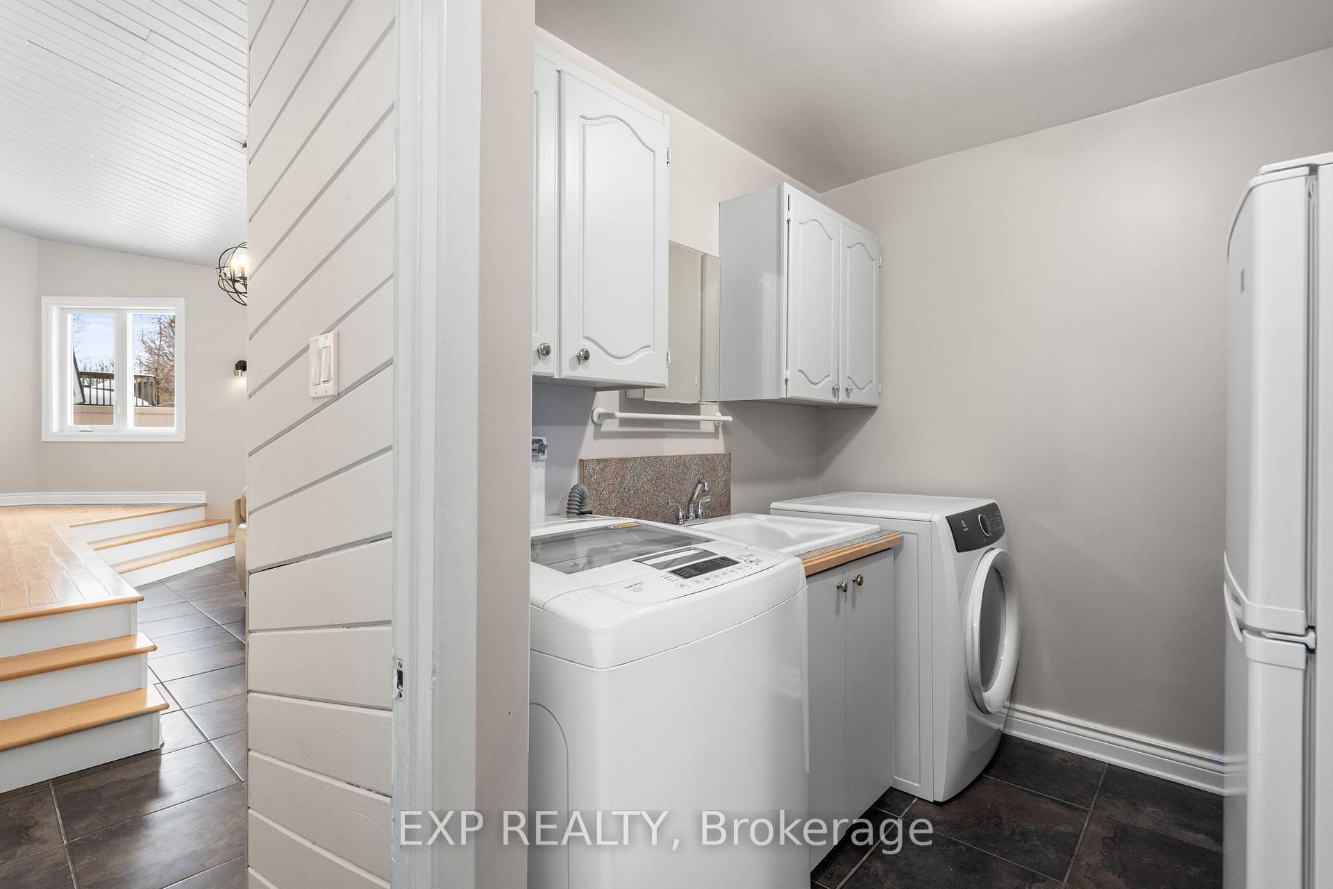 Photo 19 of 111 Larkin Drive, Ottawa, Barrhaven - Pheasant Run — HOMEH