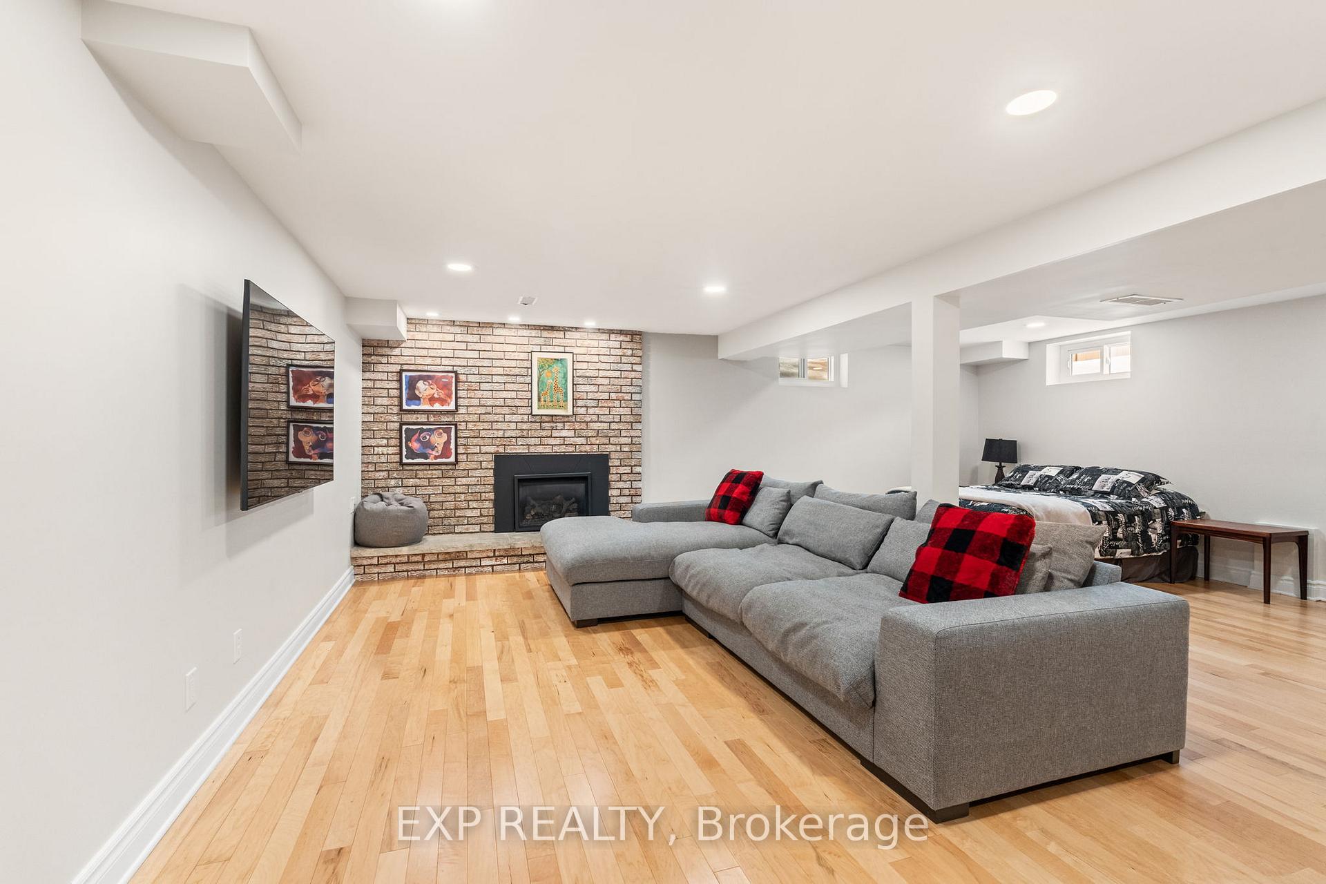 Photo 34 of 111 Larkin Drive, Ottawa, Barrhaven - Pheasant Run — HOMEH