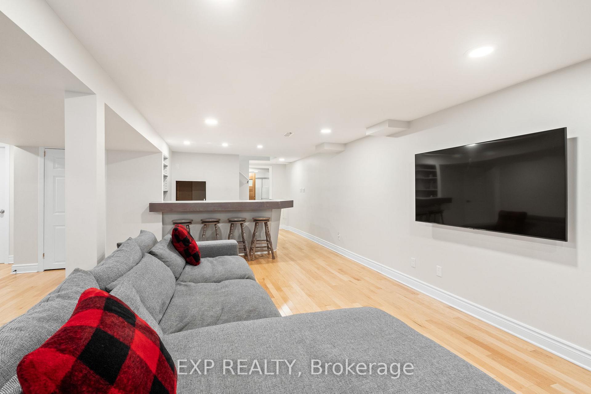 Photo 35 of 111 Larkin Drive, Ottawa, Barrhaven - Pheasant Run — HOMEH
