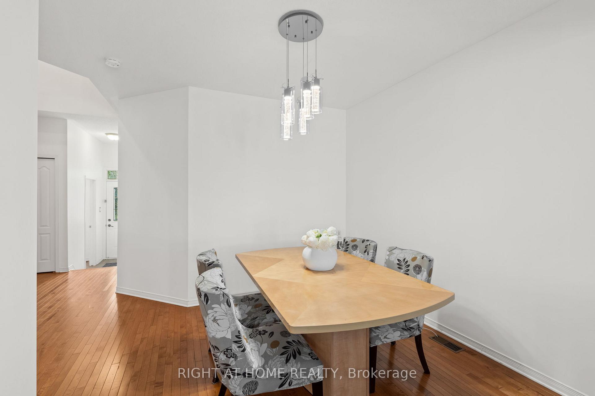 Photo 15 of 206 Calaveras Avenue, Ottawa, Barrhaven - Longfields — HOMEH