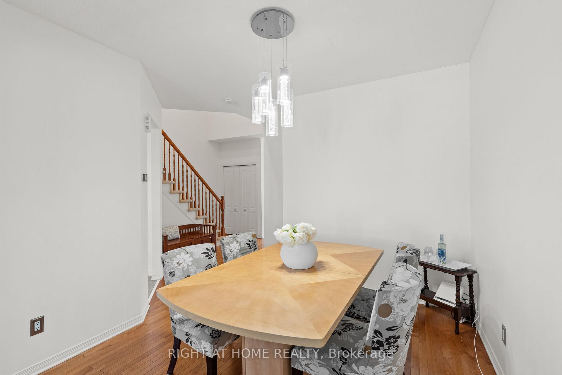 Photo 5 of 206 Calaveras Avenue, Ottawa, Barrhaven - Longfields — HOMEH
