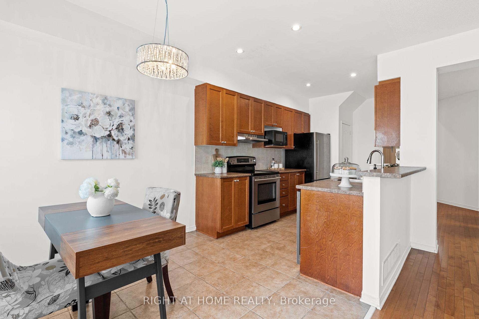 Photo 10 of 206 Calaveras Avenue, Ottawa, Barrhaven - Longfields — HOMEH