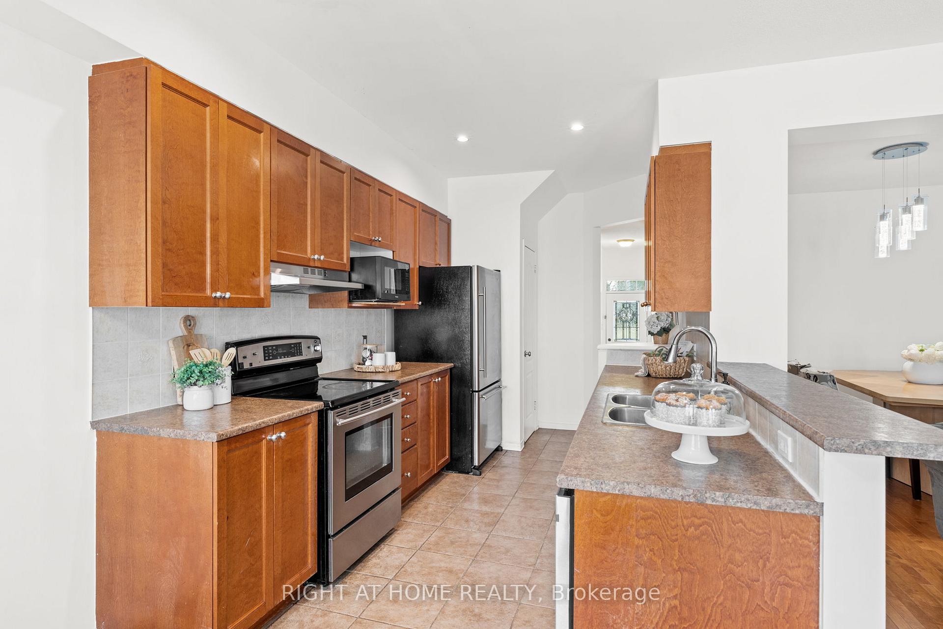 Photo 8 of 206 Calaveras Avenue, Ottawa, Barrhaven - Longfields — HOMEH