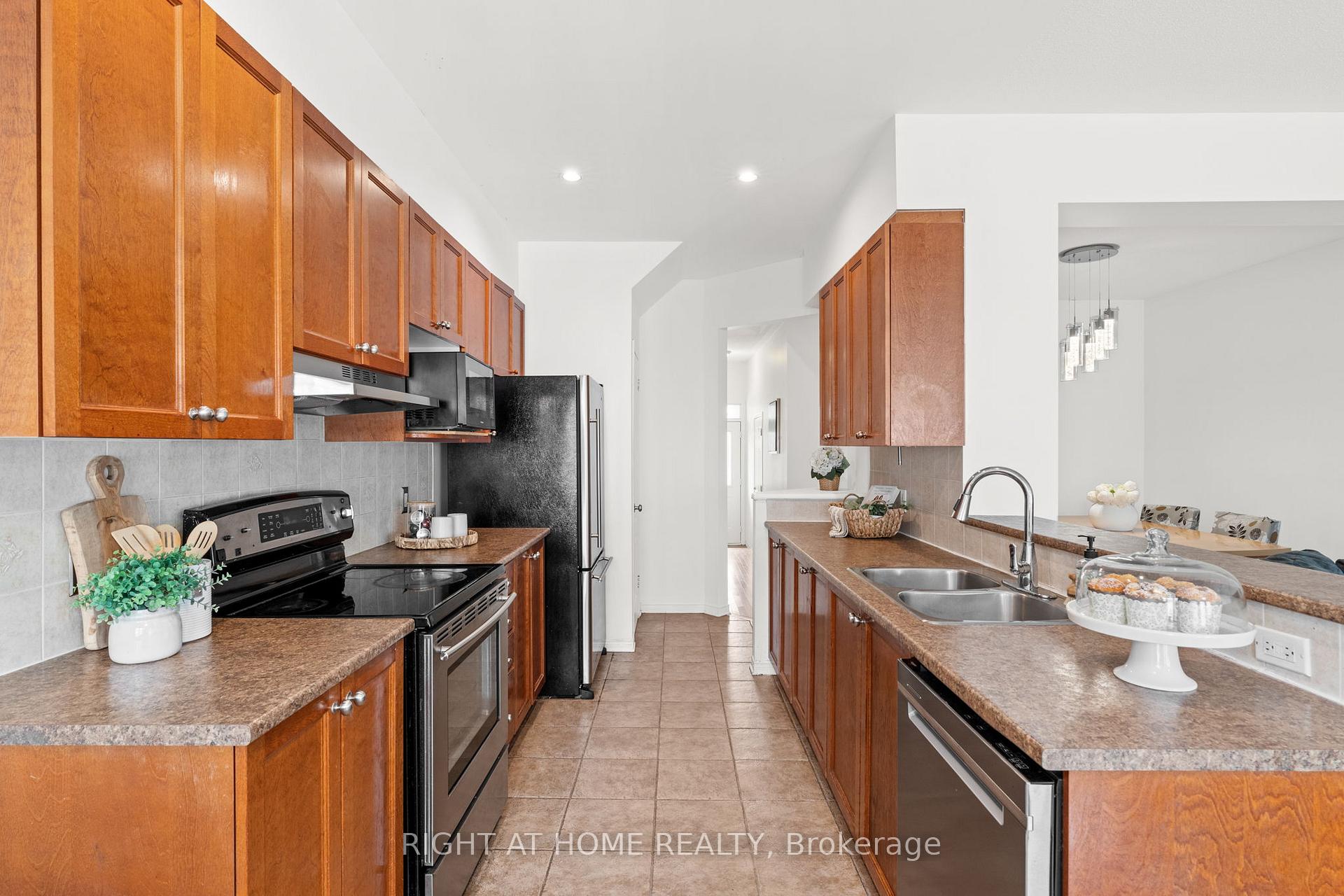 Photo 9 of 206 Calaveras Avenue, Ottawa, Barrhaven - Longfields — HOMEH