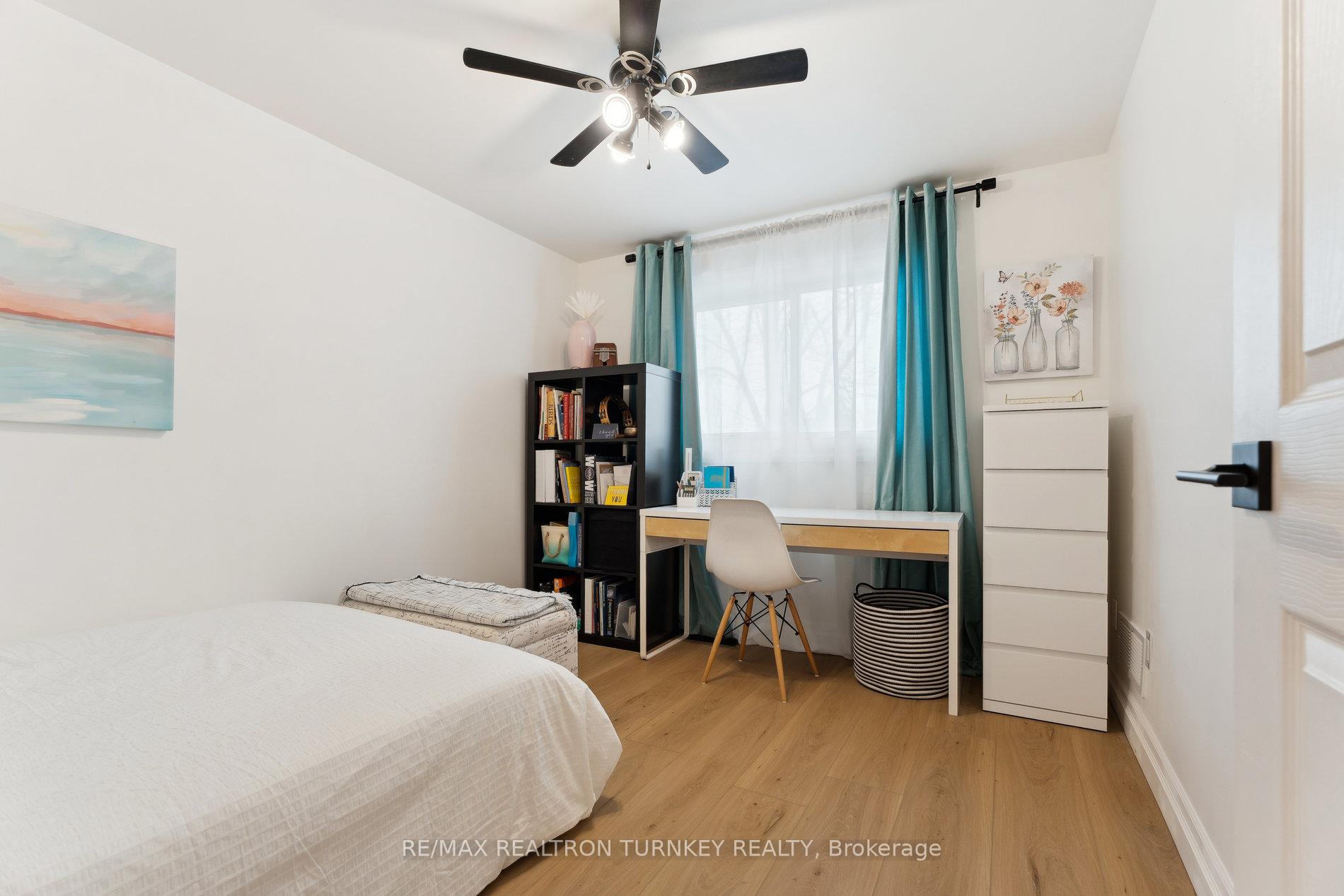 Photo 25 of 16 Mowat Crescent, Barrie, Letitia Heights — HOMEH