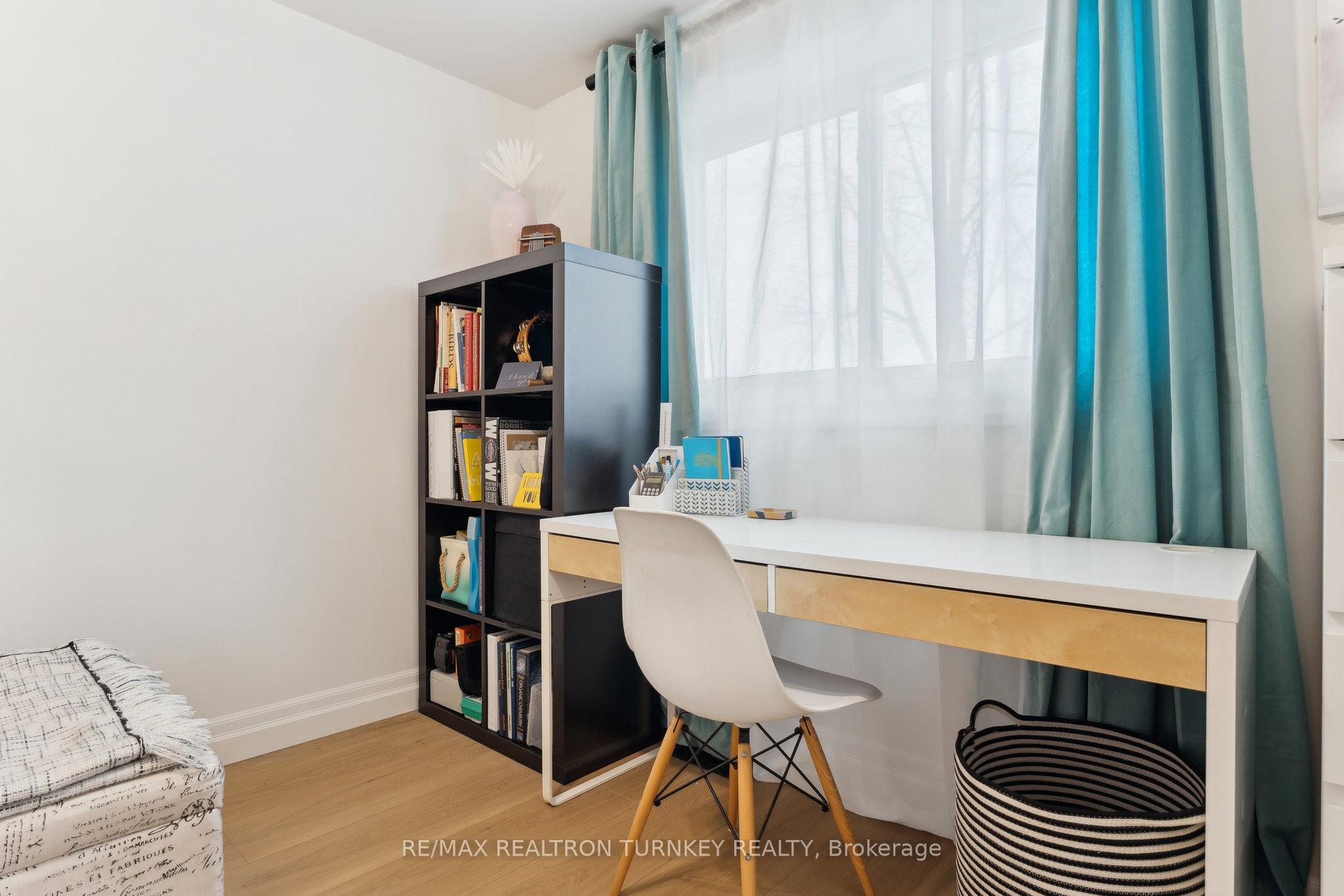 Photo 26 of 16 Mowat Crescent, Barrie, Letitia Heights — HOMEH