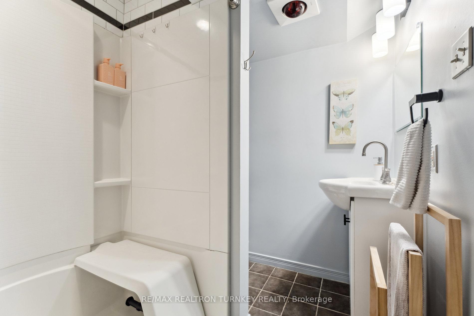 Photo 28 of 16 Mowat Crescent, Barrie, Letitia Heights — HOMEH