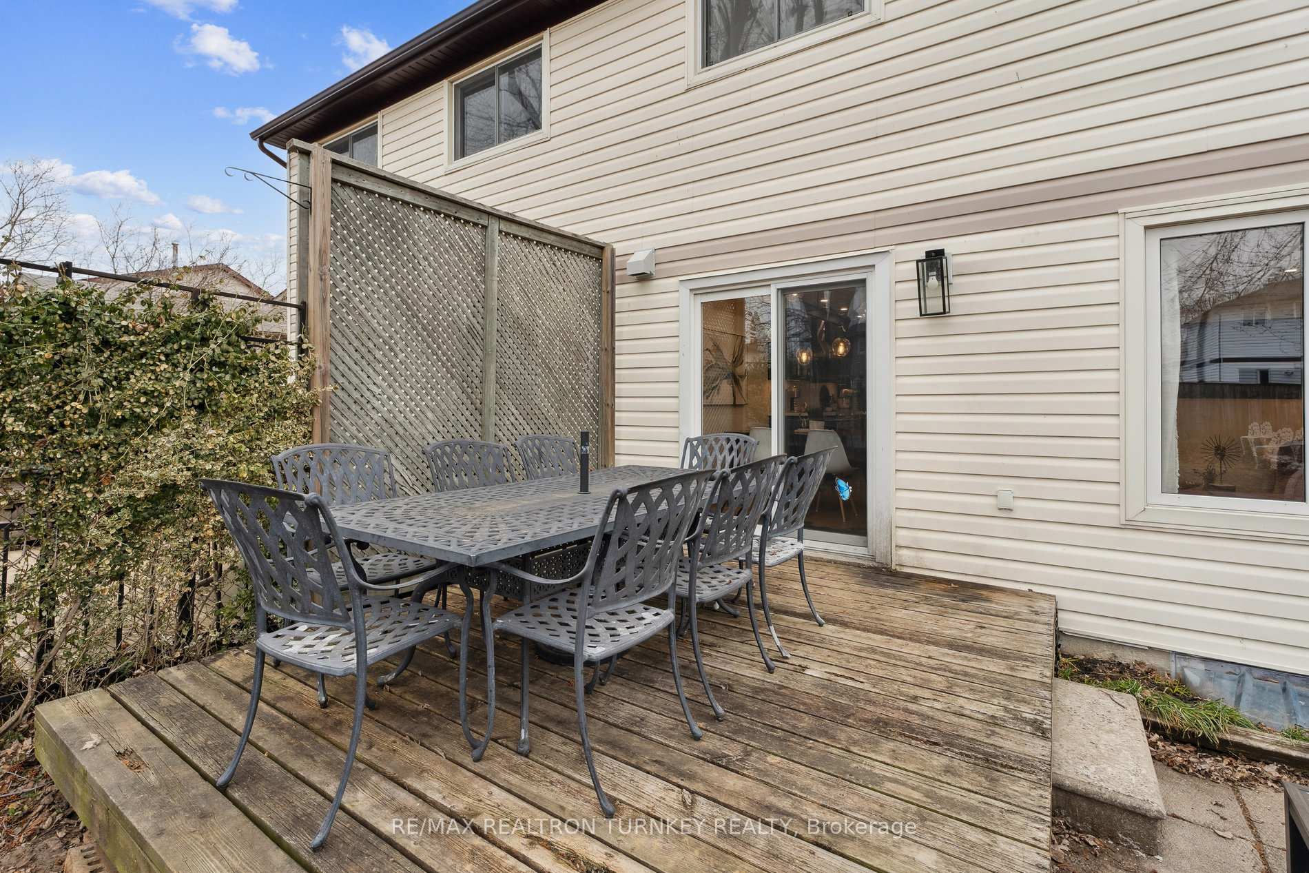 Photo 39 of 16 Mowat Crescent, Barrie, Letitia Heights — HOMEH