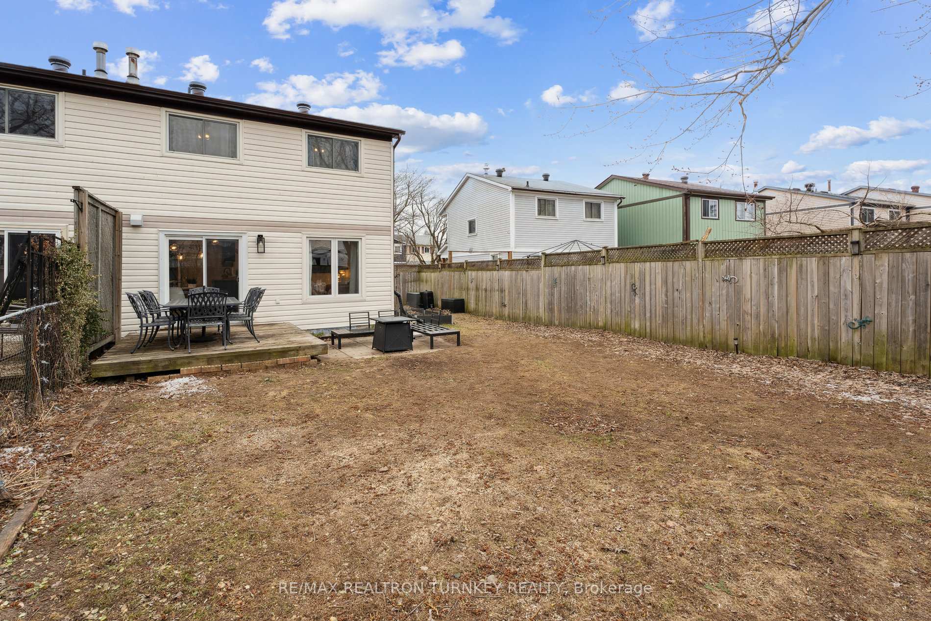 Photo 40 of 16 Mowat Crescent, Barrie, Letitia Heights — HOMEH