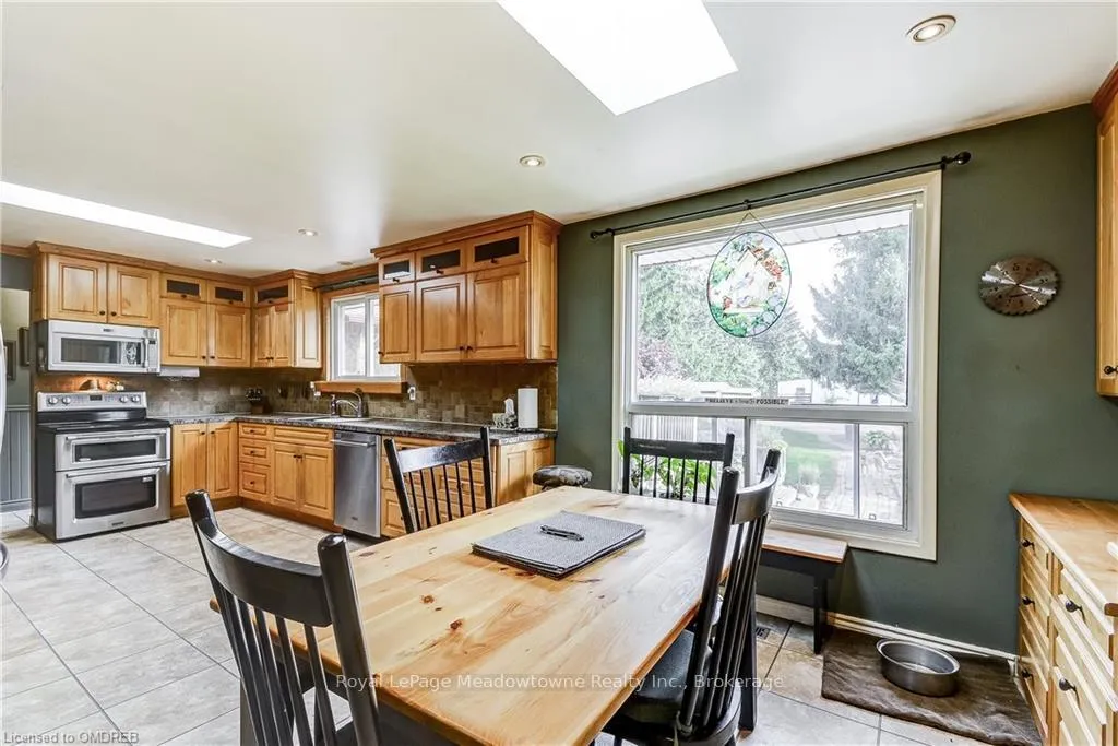 Photo 11 of 1602 6 Highway N, Hamilton, Rural Flamborough — HOMEH