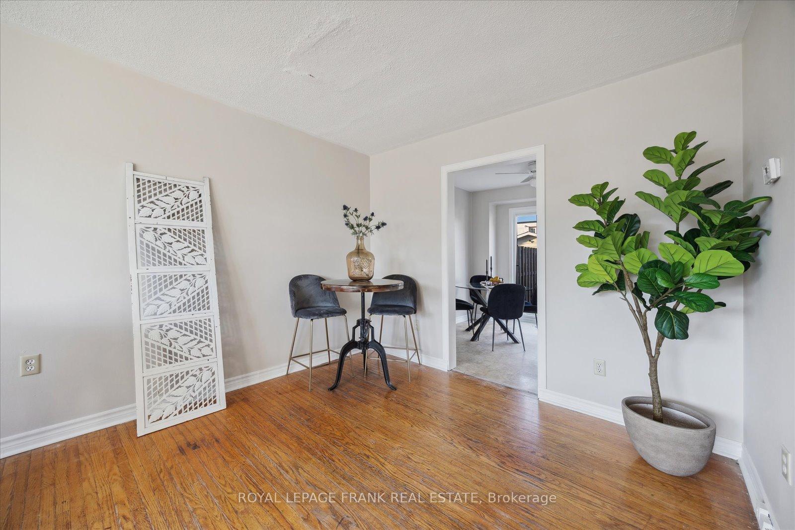 Photo 8 of 348 Pine Avenue, Oshawa, Vanier — HOMEH