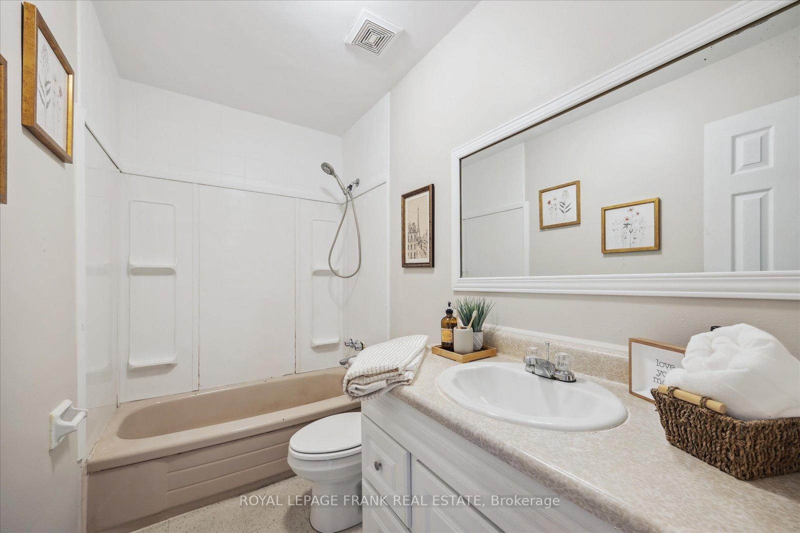 Photo 21 of 348 Pine Avenue, Oshawa, Vanier — HOMEH