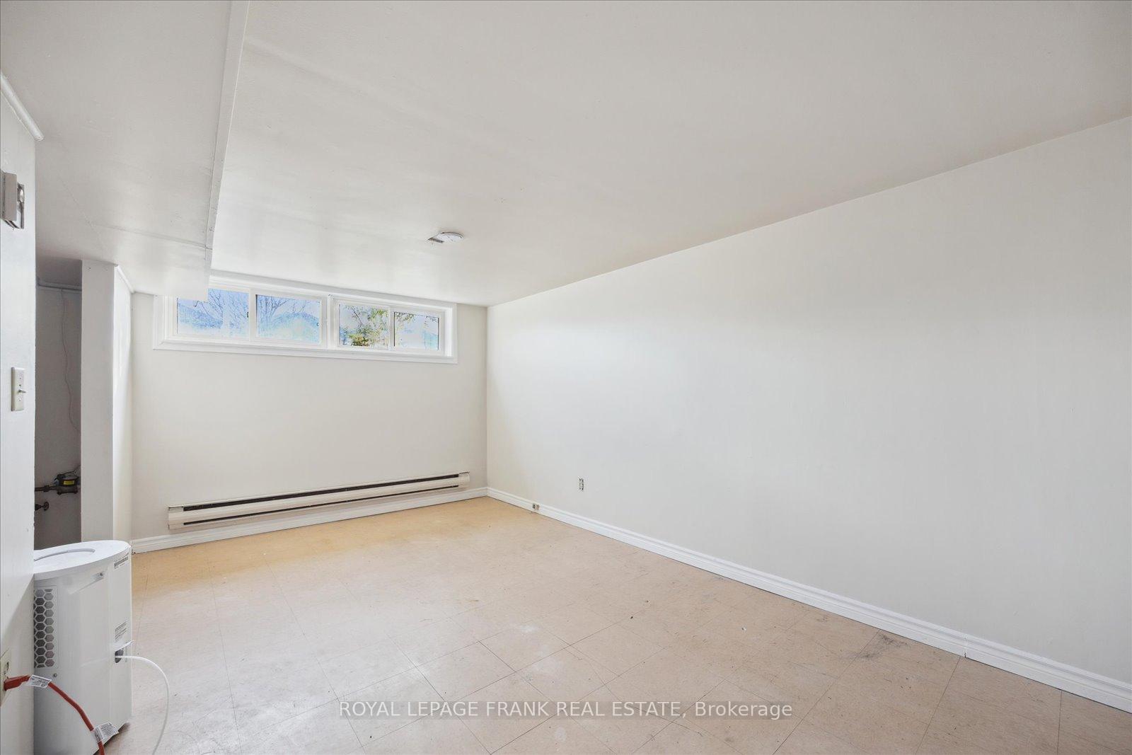 Photo 25 of 348 Pine Avenue, Oshawa, Vanier — HOMEH