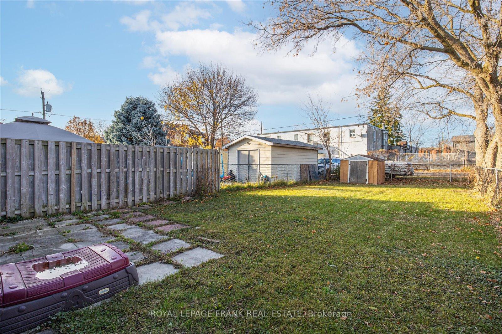 Photo 27 of 348 Pine Avenue, Oshawa, Vanier — HOMEH