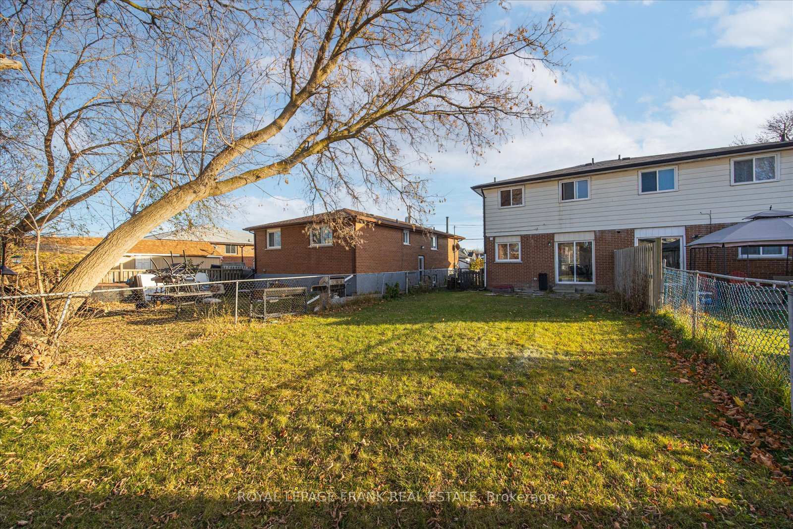 Photo 30 of 348 Pine Avenue, Oshawa, Vanier — HOMEH