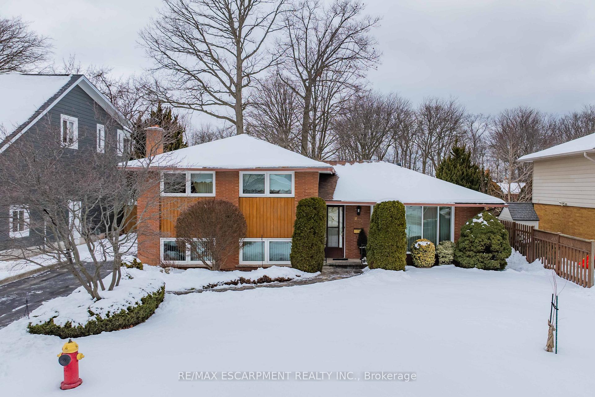 Photo 4 of 251 Tottenham Road, Burlington, Appleby — HOMEH