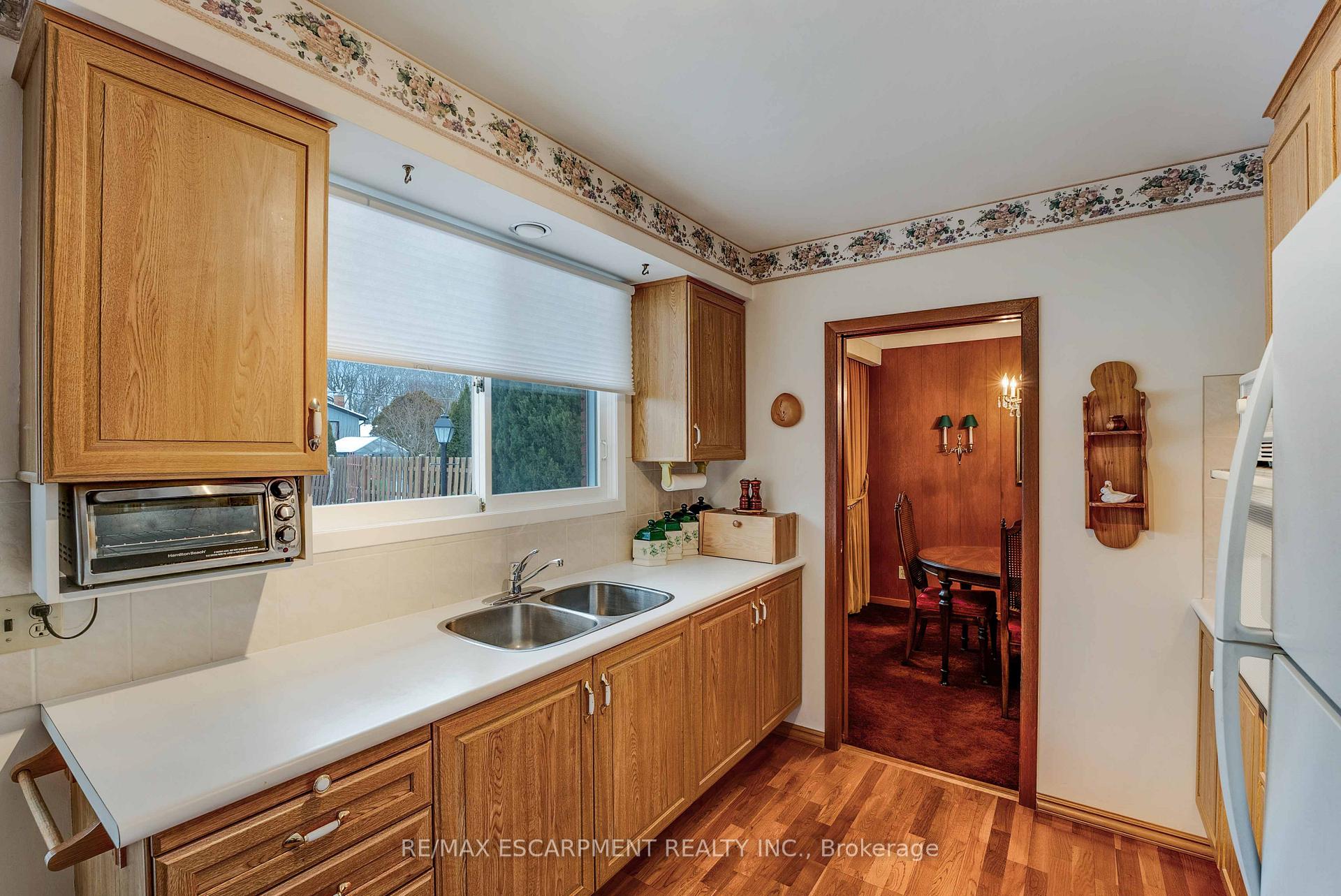 Photo 11 of 251 Tottenham Road, Burlington, Appleby — HOMEH