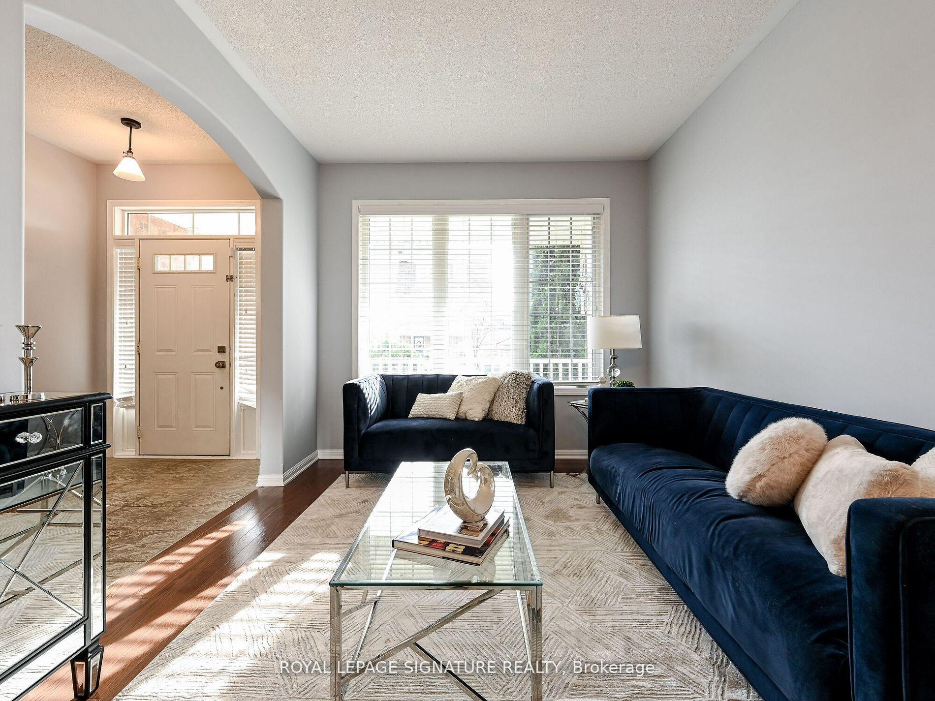 Photo 8 of 3207 Munson Crescent, Burlington, Alton — HOMEH