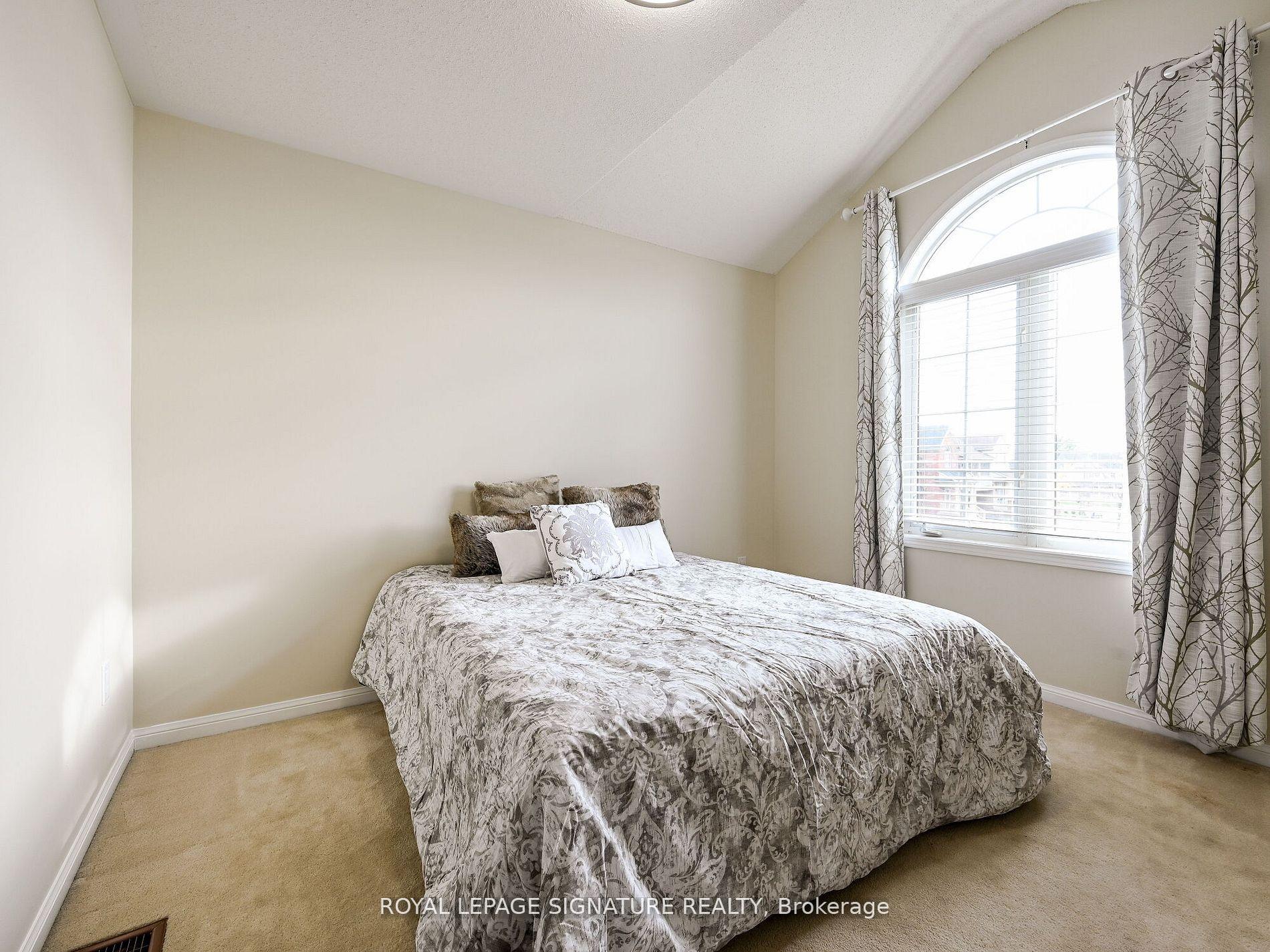 Photo 25 of 3207 Munson Crescent, Burlington, Alton — HOMEH