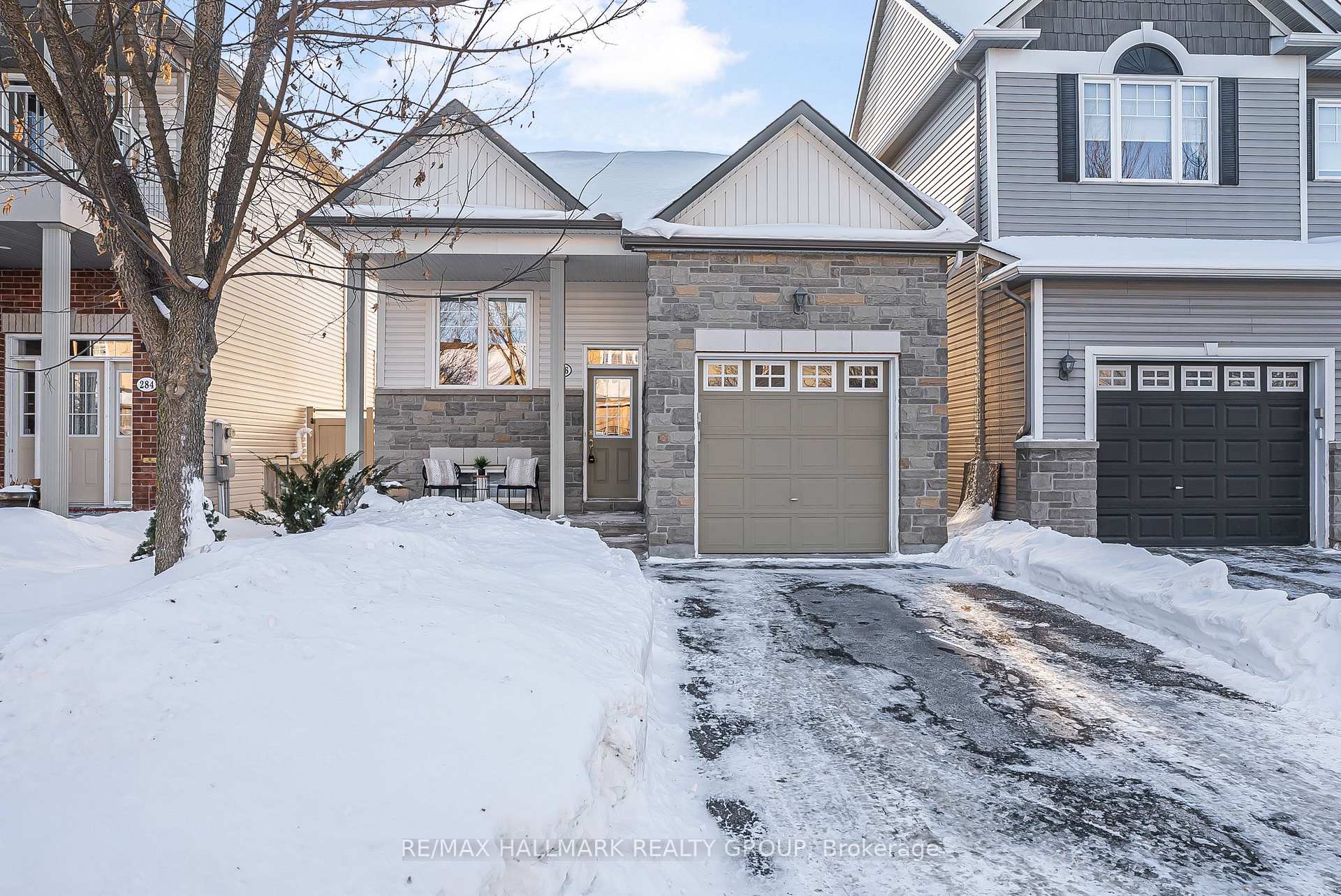 Photo 1 of 286 Harthill Way W, Ottawa, Barrhaven - Heritage Park — HOMEH