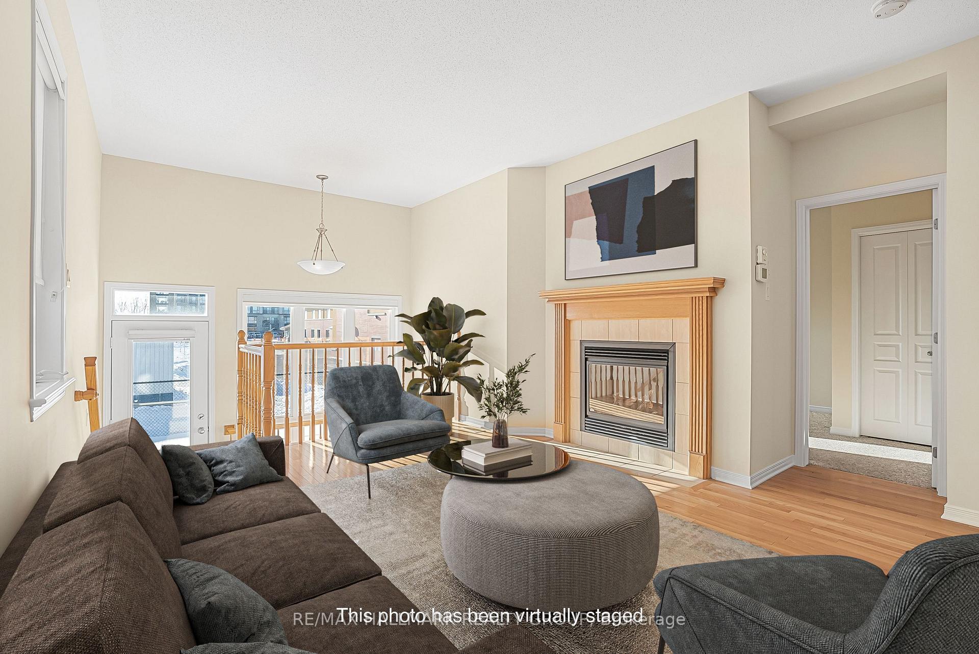 Photo 4 of 286 Harthill Way W, Ottawa, Barrhaven - Heritage Park — HOMEH