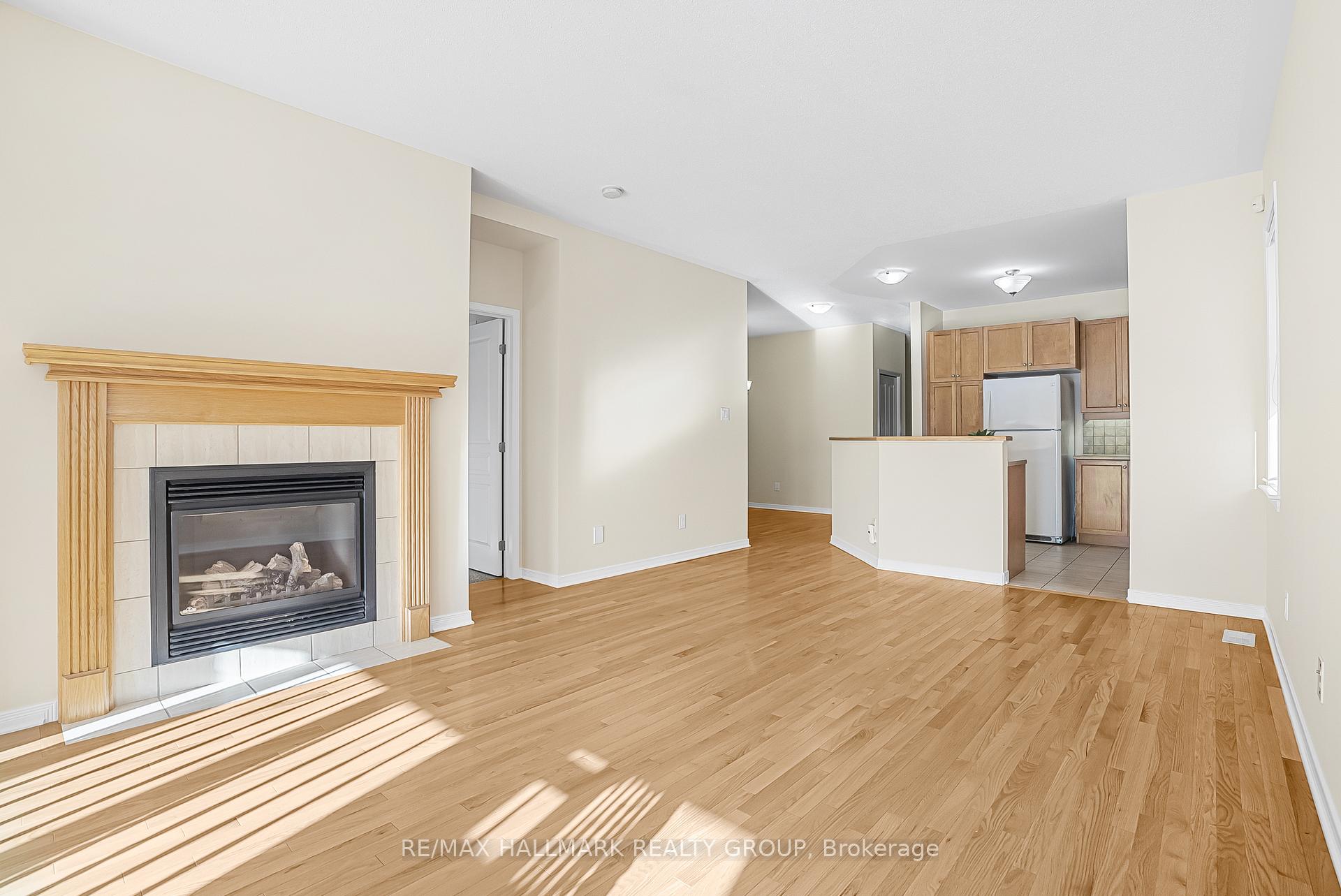 Photo 17 of 286 Harthill Way W, Ottawa, Barrhaven - Heritage Park — HOMEH