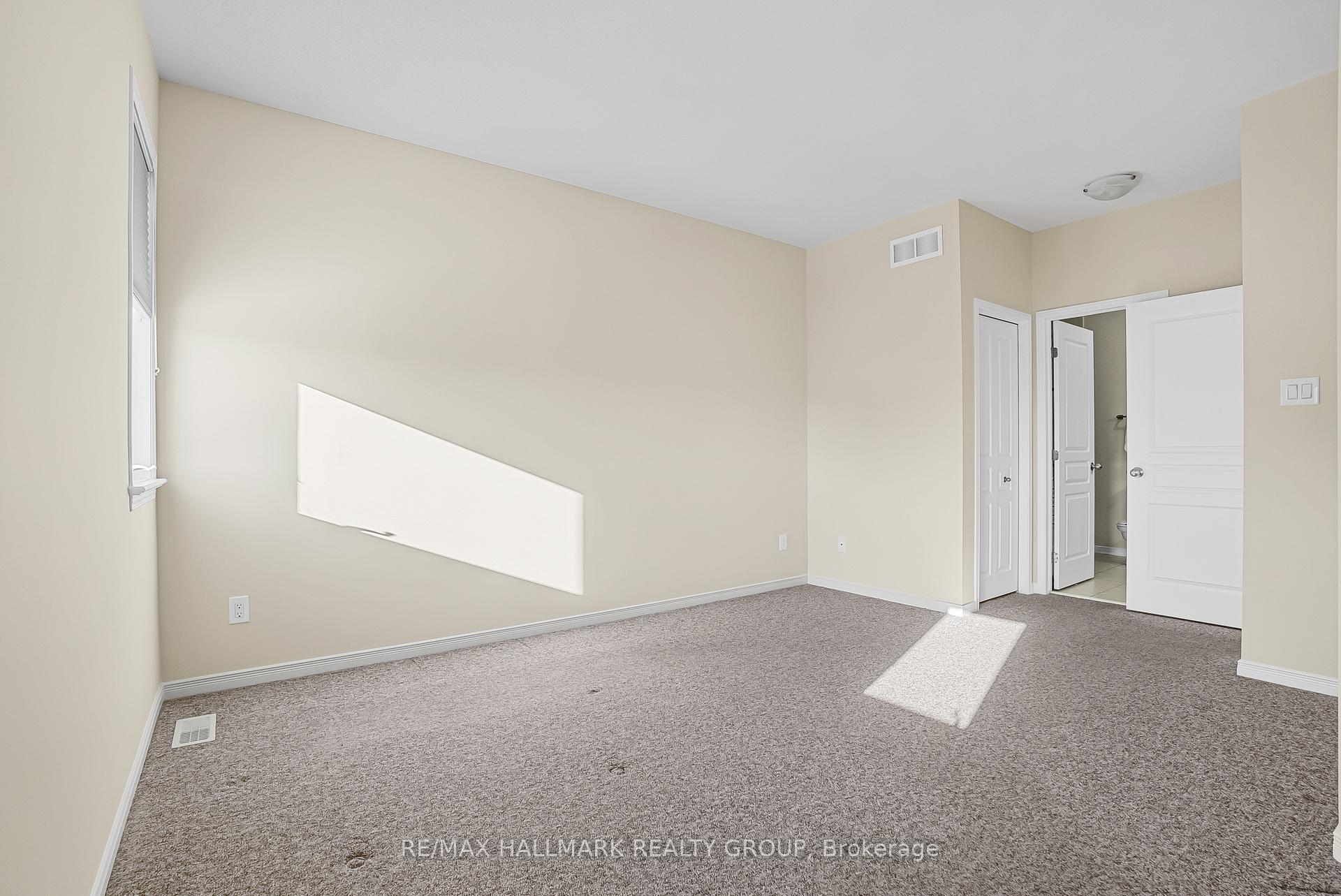 Photo 19 of 286 Harthill Way W, Ottawa, Barrhaven - Heritage Park — HOMEH