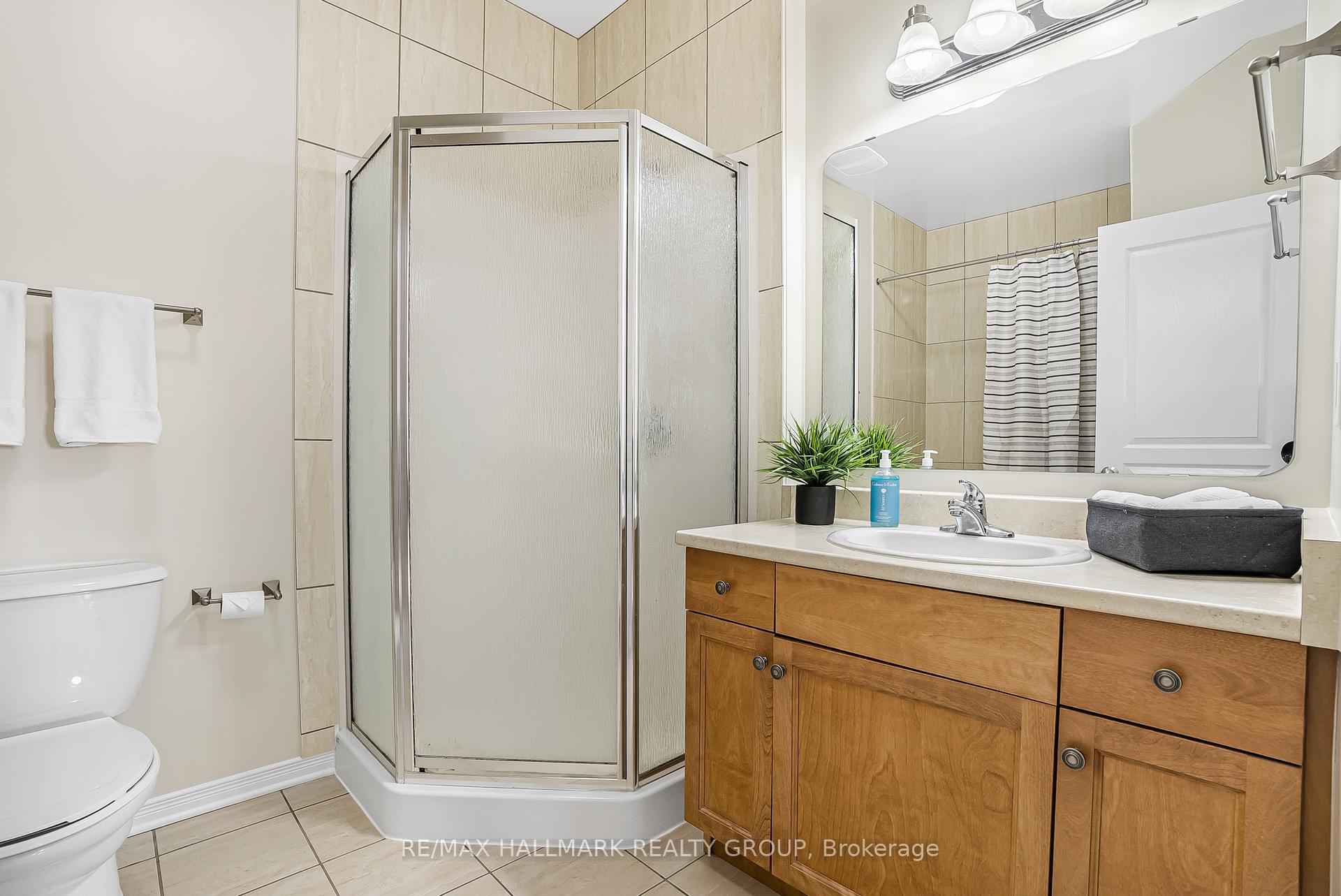 Photo 20 of 286 Harthill Way W, Ottawa, Barrhaven - Heritage Park — HOMEH