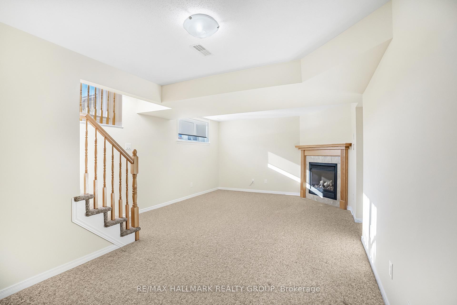 Photo 23 of 286 Harthill Way W, Ottawa, Barrhaven - Heritage Park — HOMEH