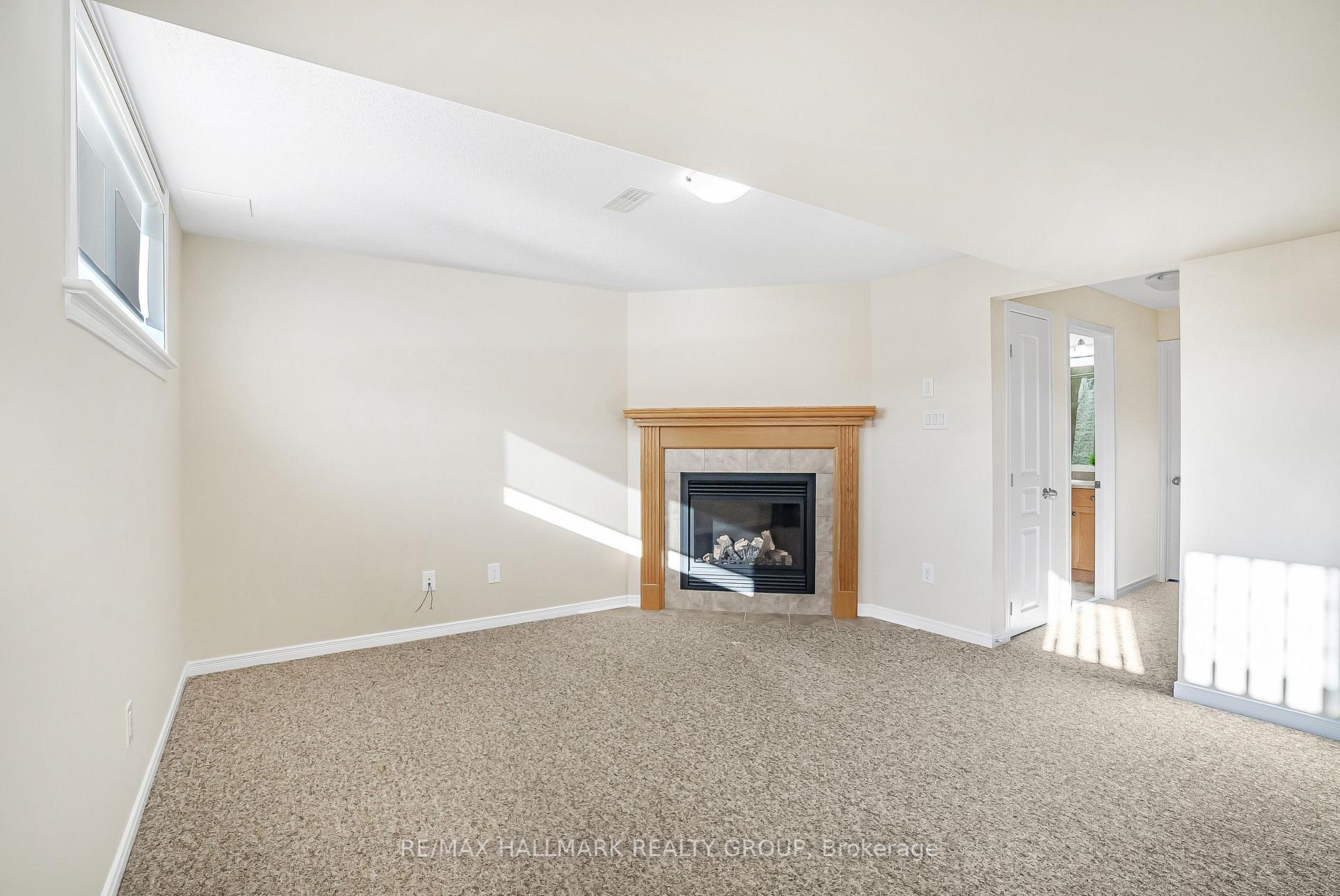 Photo 24 of 286 Harthill Way W, Ottawa, Barrhaven - Heritage Park — HOMEH