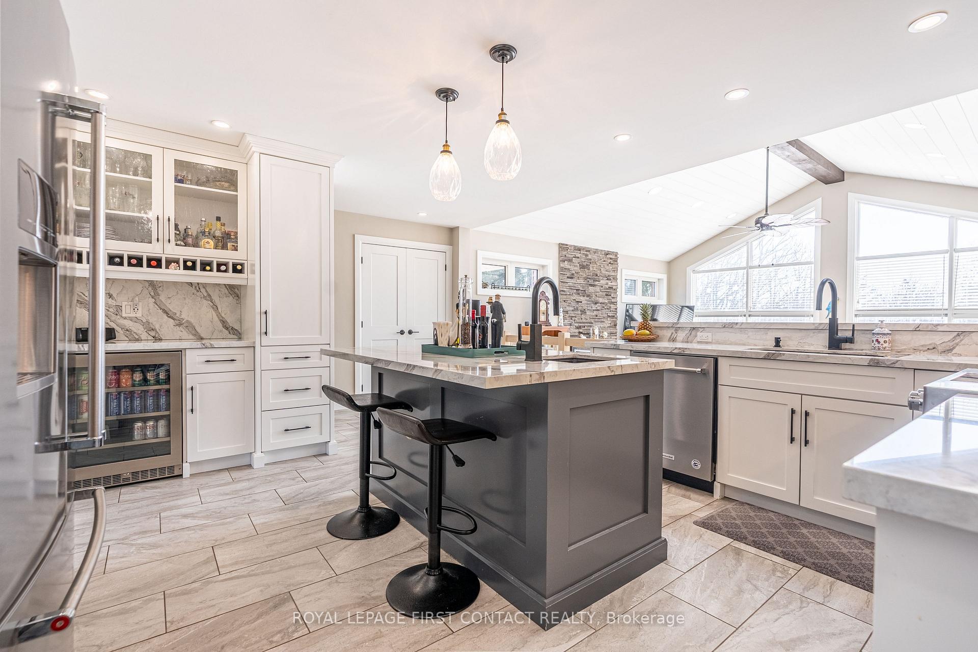 Photo 6 of 8 Brookdale Drive, Barrie, Sunnidale — HOMEH