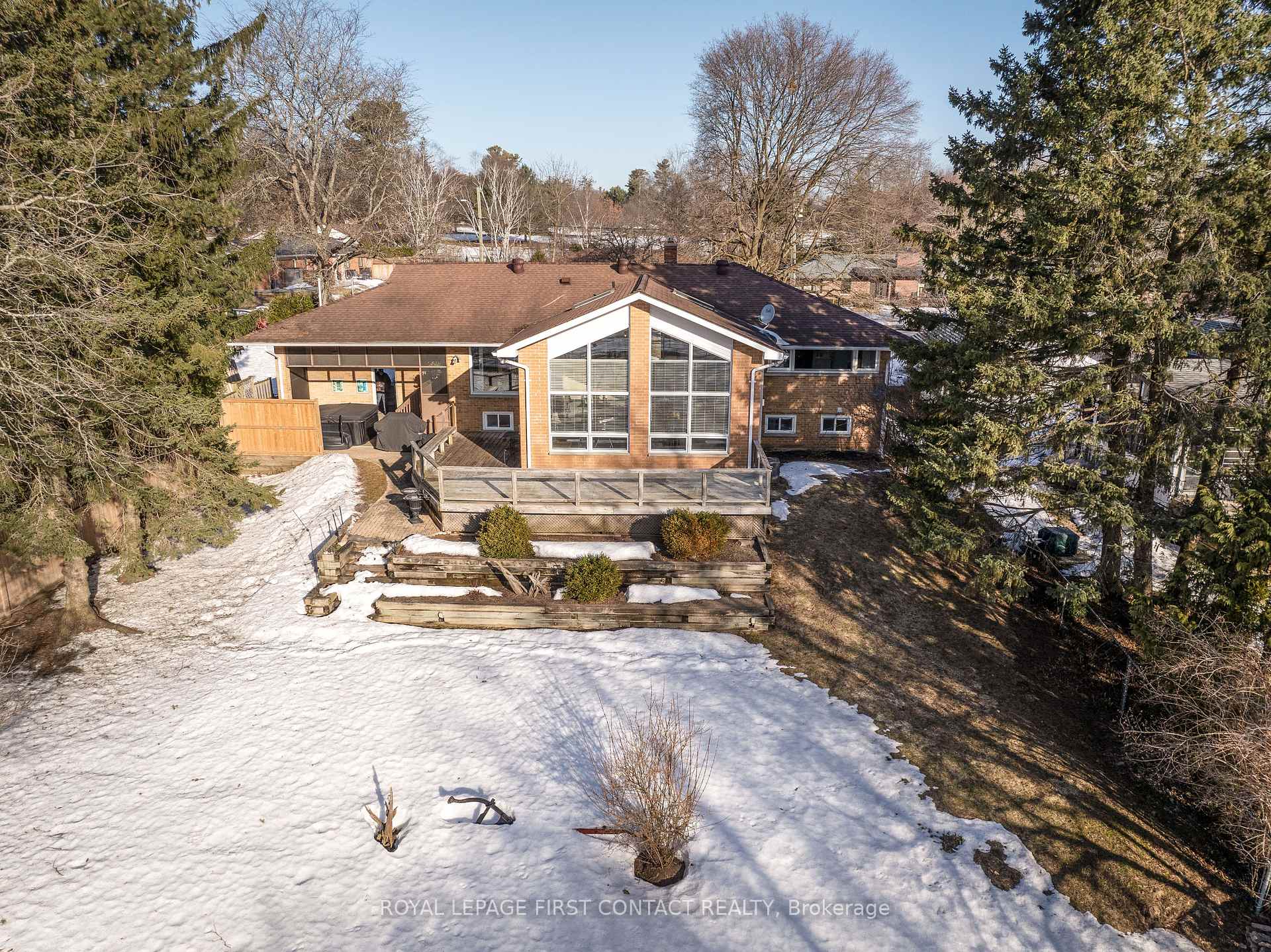 Photo 23 of 8 Brookdale Drive, Barrie, Sunnidale — HOMEH