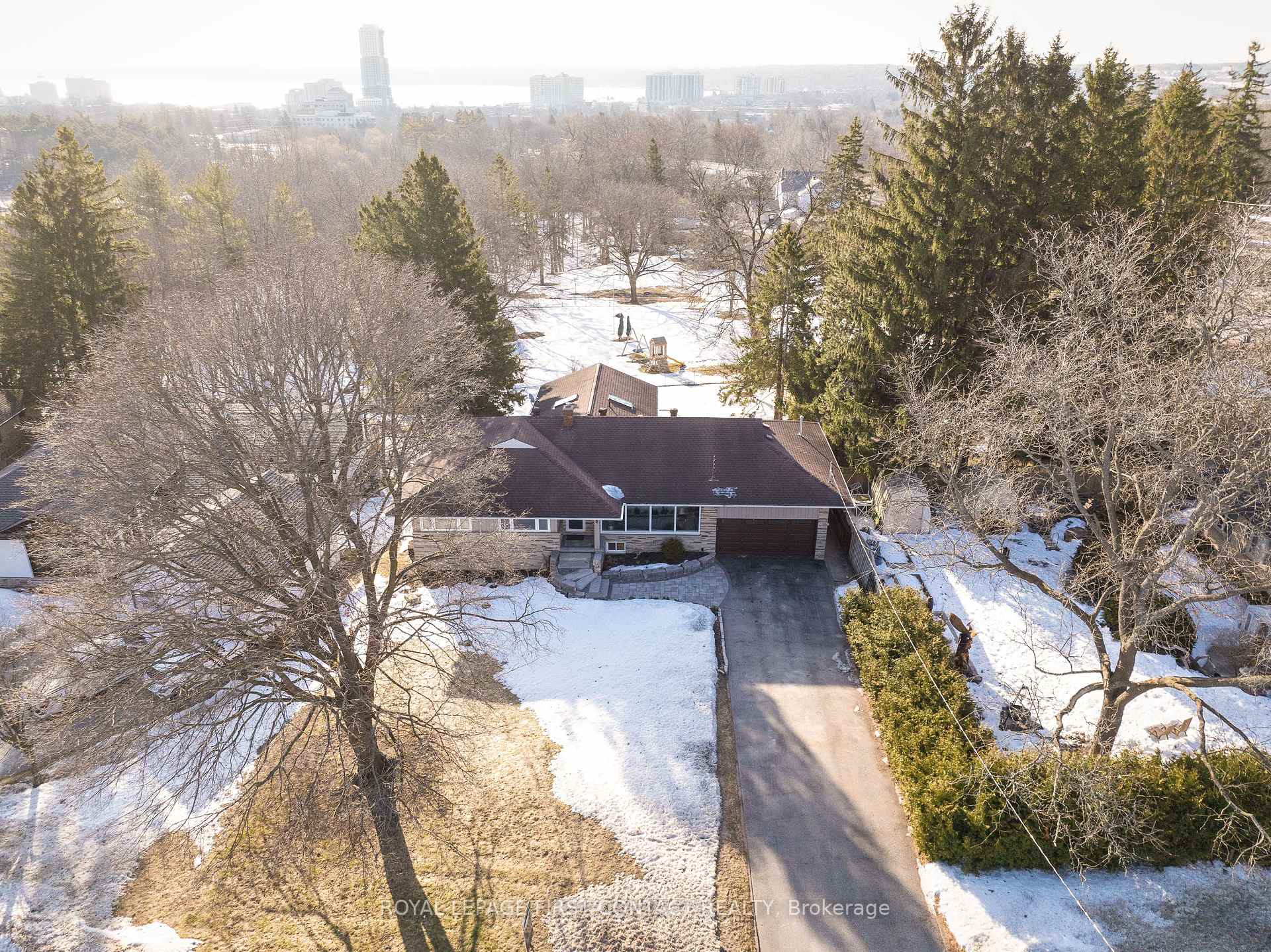 Photo 26 of 8 Brookdale Drive, Barrie, Sunnidale — HOMEH