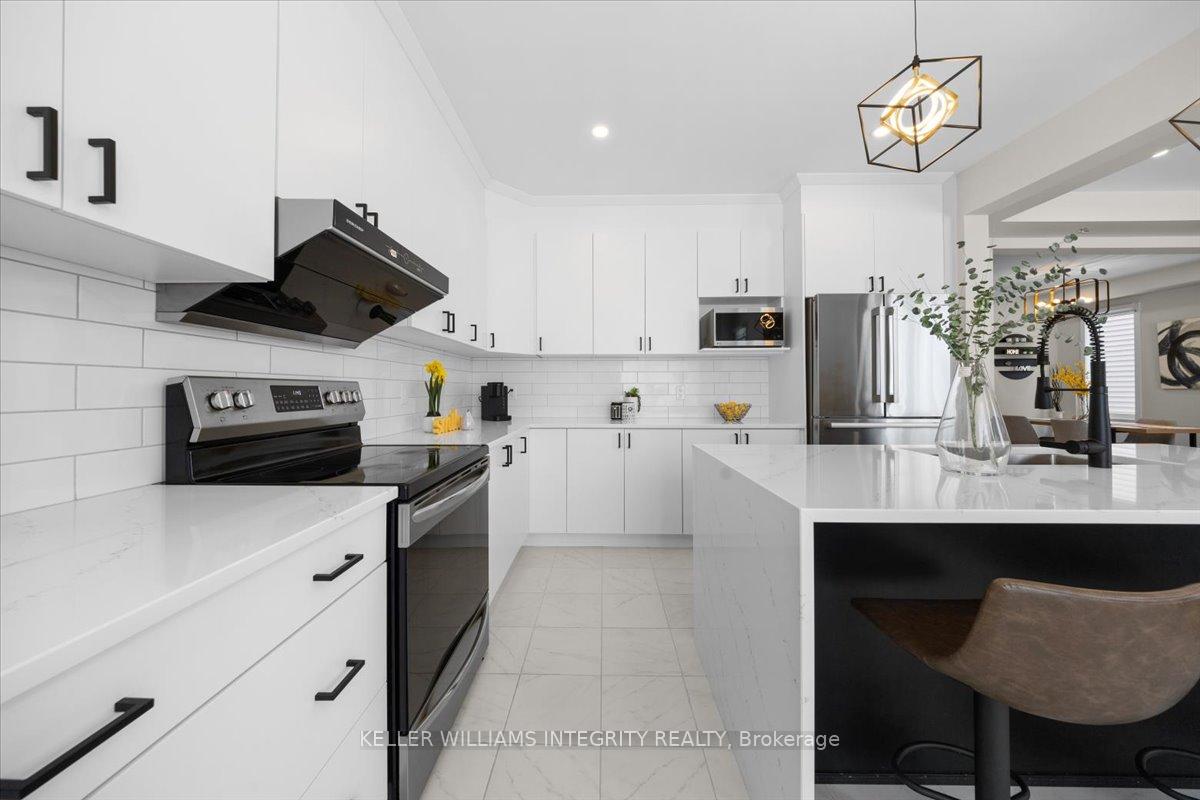 Photo 18 of 20 Racemose Street, Ottawa, Barrhaven - Half Moon Bay — HOMEH