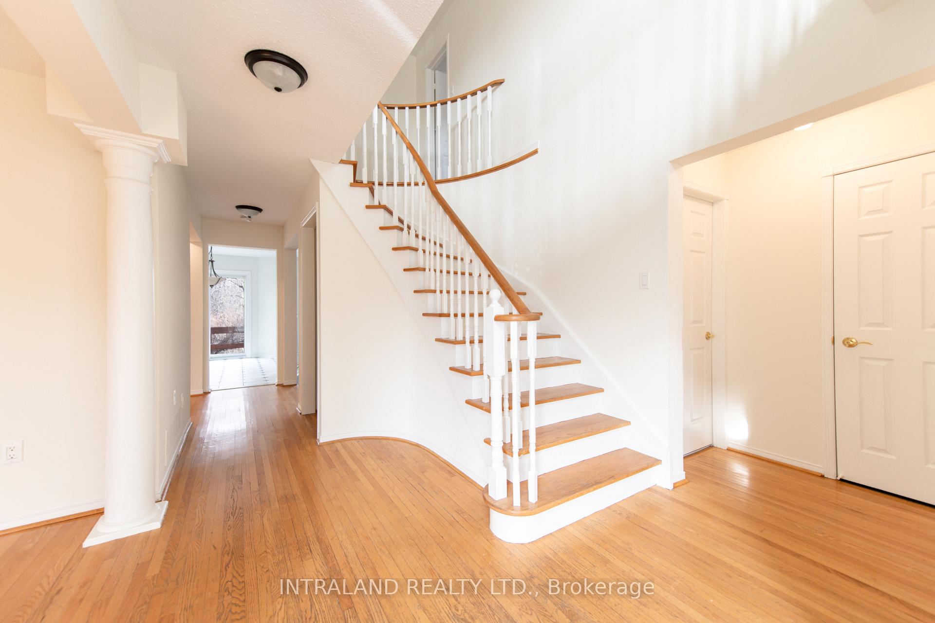 Photo 6 of 109 Vivians Crescent, Brampton, Fletcher's West — HOMEH