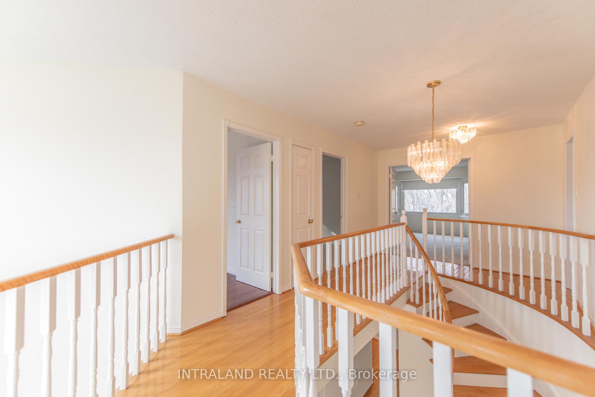 Photo 15 of 109 Vivians Crescent, Brampton, Fletcher's West — HOMEH