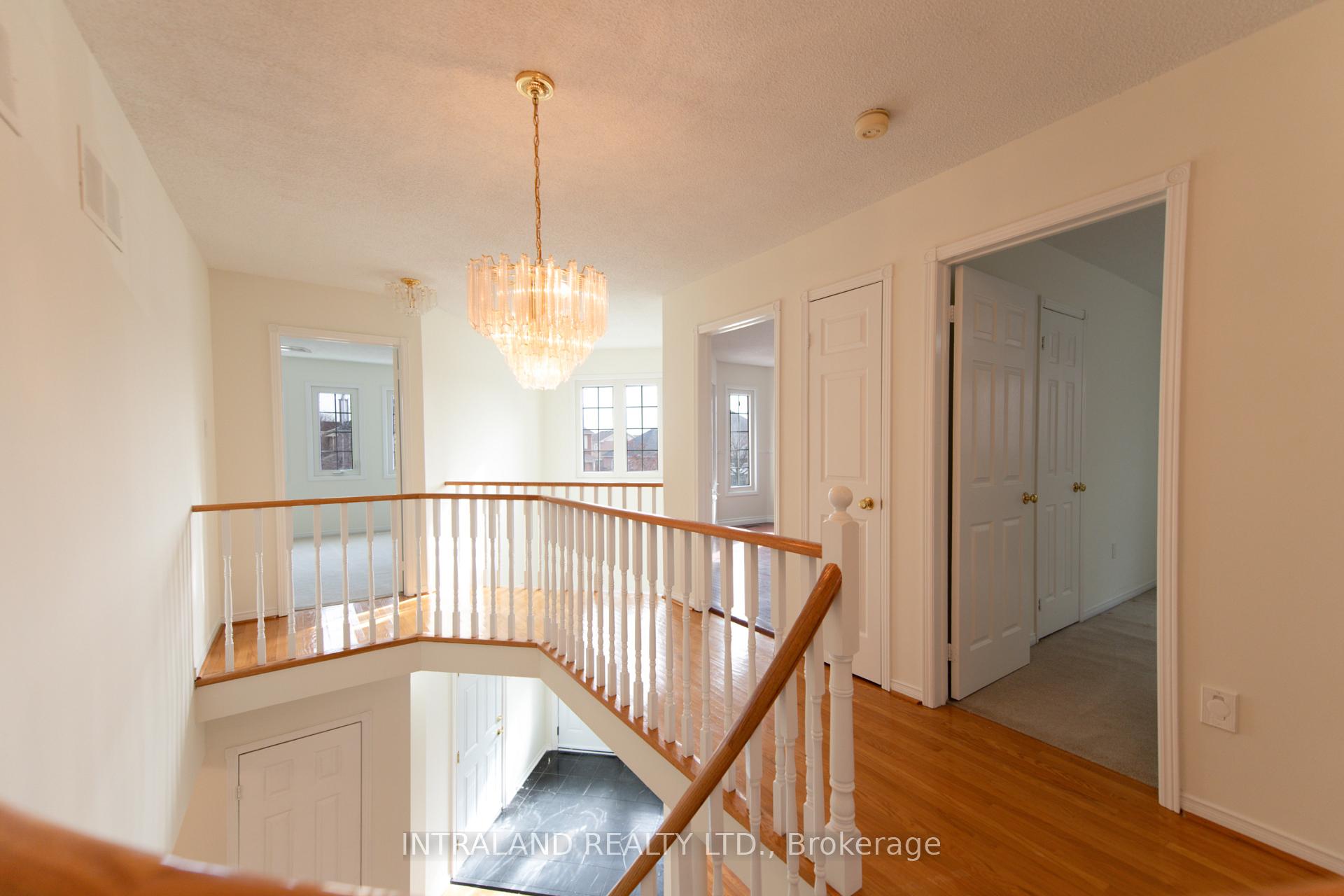 Photo 23 of 109 Vivians Crescent, Brampton, Fletcher's West — HOMEH