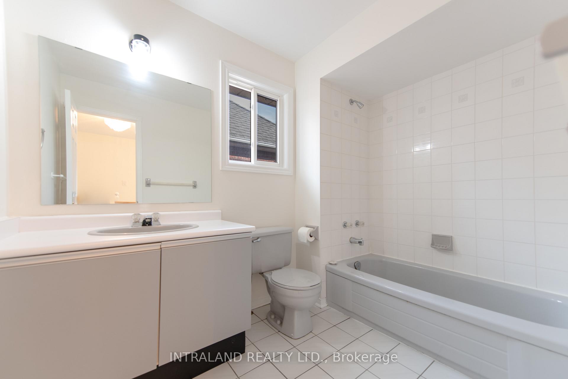 Photo 26 of 109 Vivians Crescent, Brampton, Fletcher's West — HOMEH