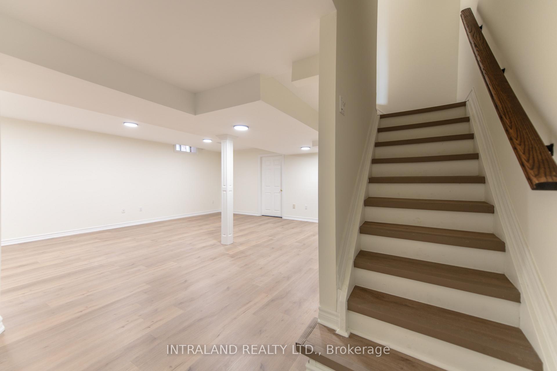Photo 32 of 109 Vivians Crescent, Brampton, Fletcher's West — HOMEH