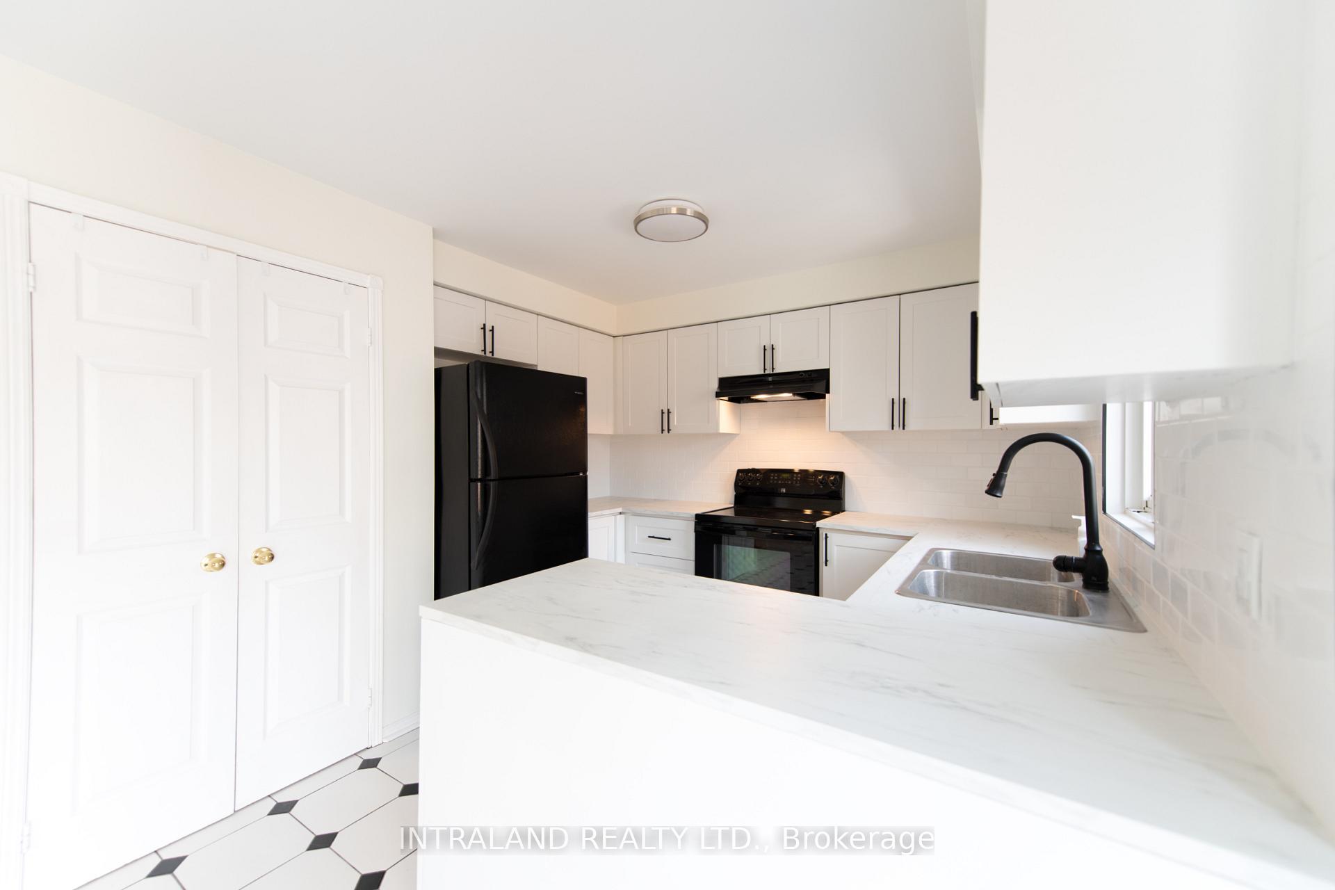 Photo 35 of 109 Vivians Crescent, Brampton, Fletcher's West — HOMEH