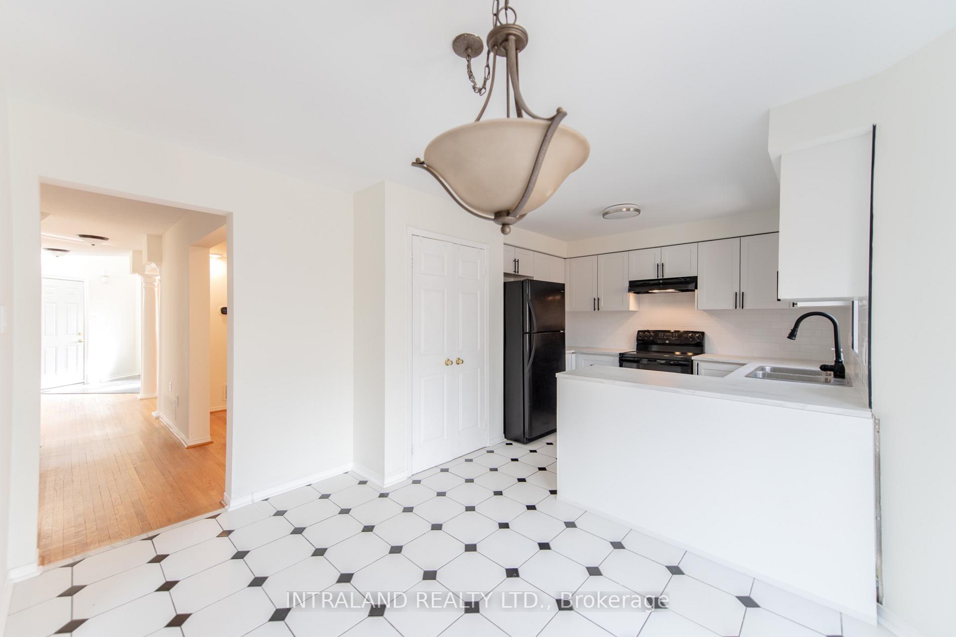 Photo 37 of 109 Vivians Crescent, Brampton, Fletcher's West — HOMEH