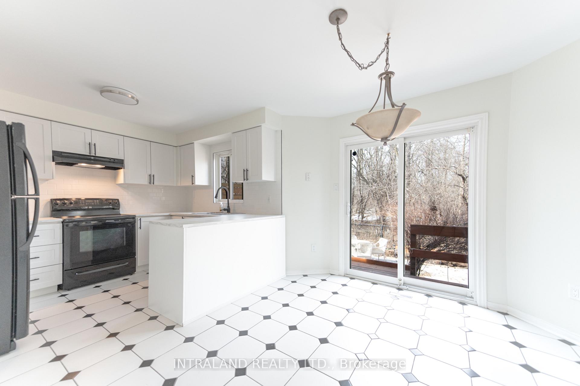 Photo 38 of 109 Vivians Crescent, Brampton, Fletcher's West — HOMEH